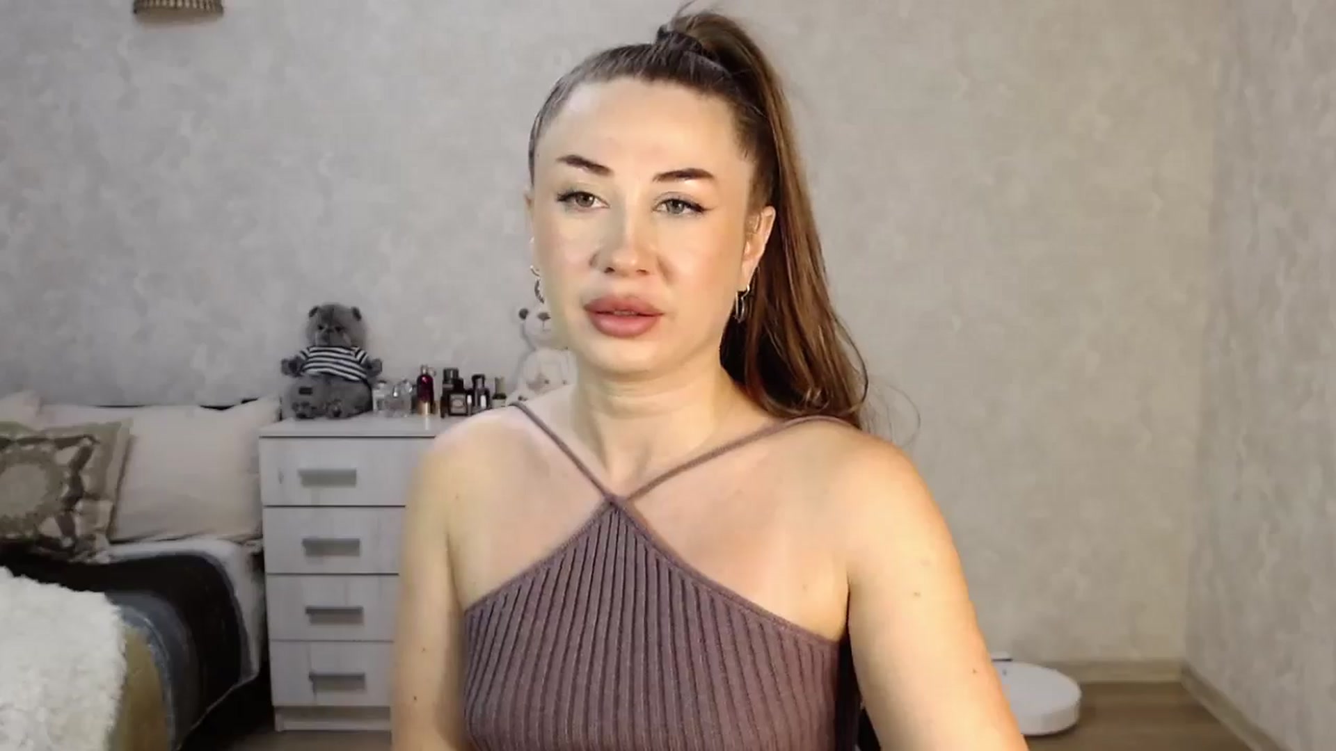 Gallery image thumbnail from SaintNicole's myfreecams stream on, 08/12/2025, 23:26 image 8 of 20