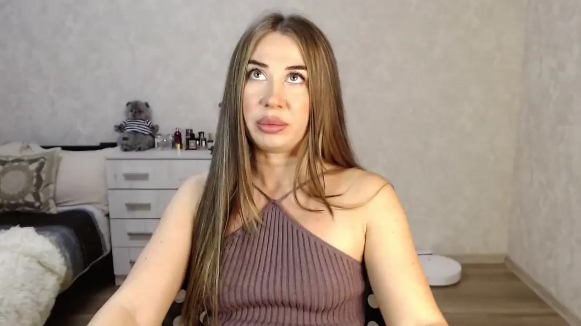 Gallery image thumbnail from SaintNicole's myfreecams stream on, 08/13/2025, 19:38 image 7 of 20