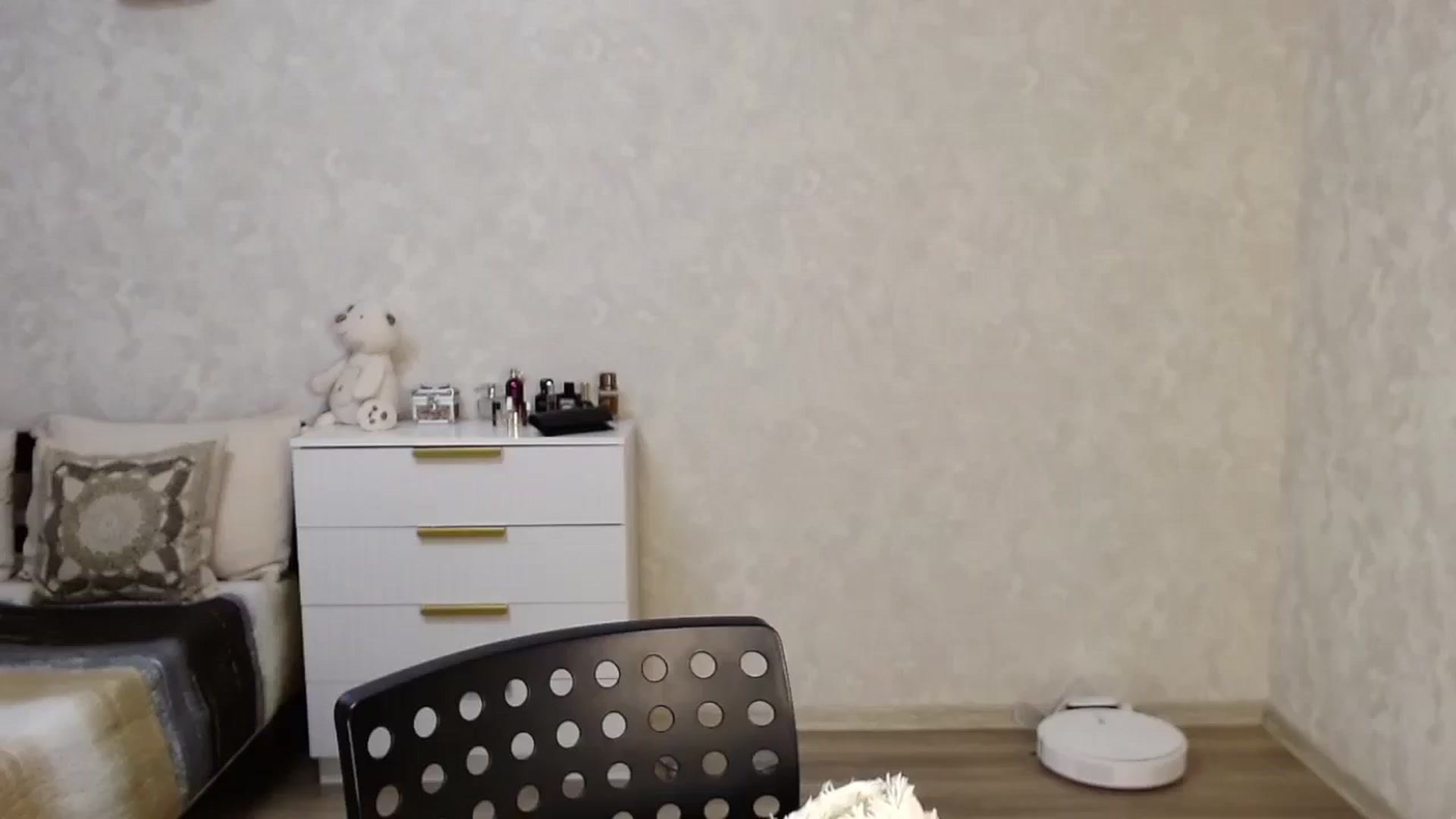 Gallery image thumbnail from SaintNicole's myfreecams stream on, 09/24/2025, 18:29 image 16 of 20
