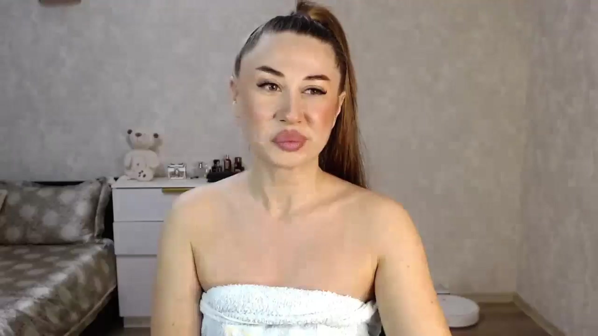 Gallery image thumbnail from SaintNicole's myfreecams stream on, 10/16/2025, 20:36 image 2 of 20
