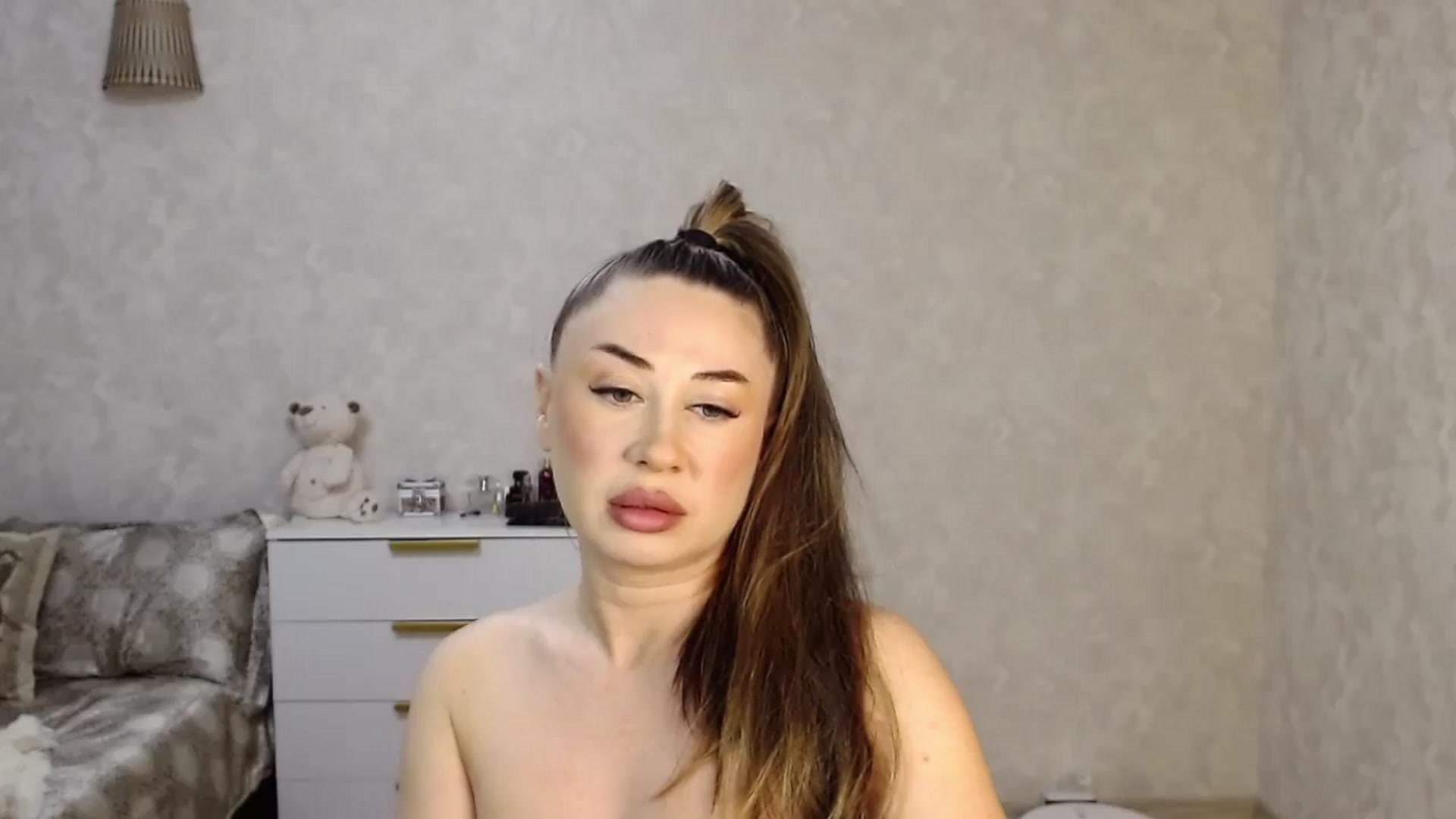 Gallery image thumbnail from SaintNicole's myfreecams stream on, 10/21/2025, 22:39 image 15 of 20