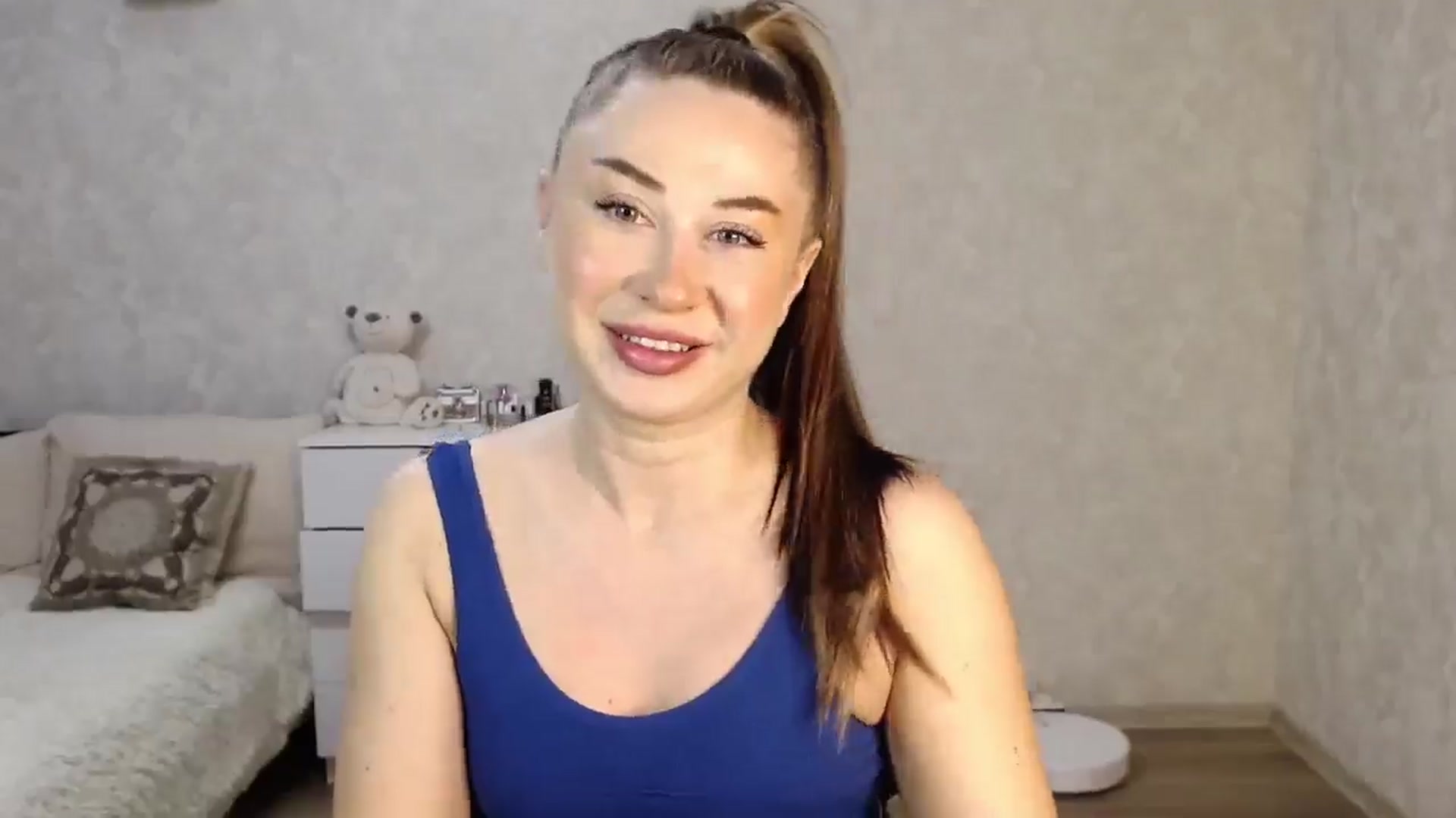 Gallery image thumbnail from SaintNicole's myfreecams stream on, 12/05/2025, 19:53 image 3 of 20