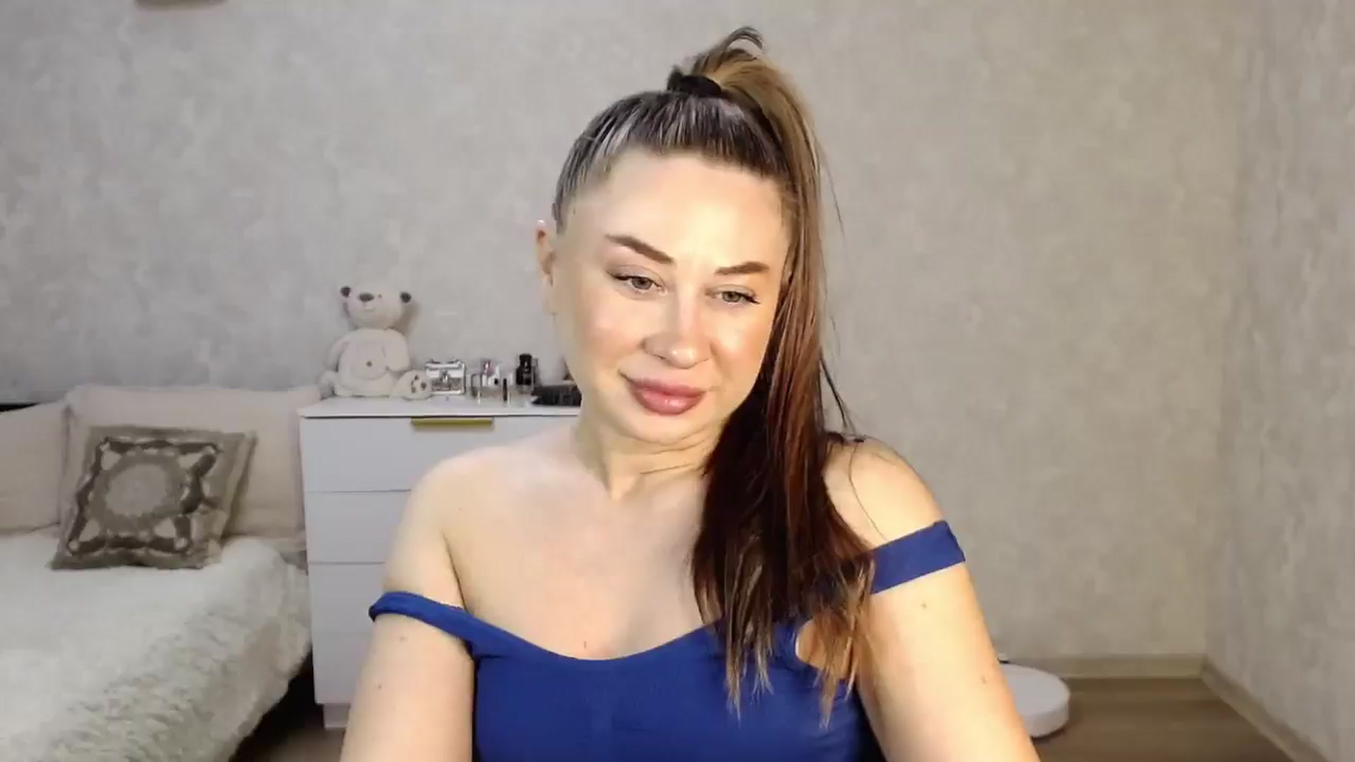 Gallery image thumbnail from SaintNicole's myfreecams stream on, 12/05/2025, 21:42 image 6 of 20