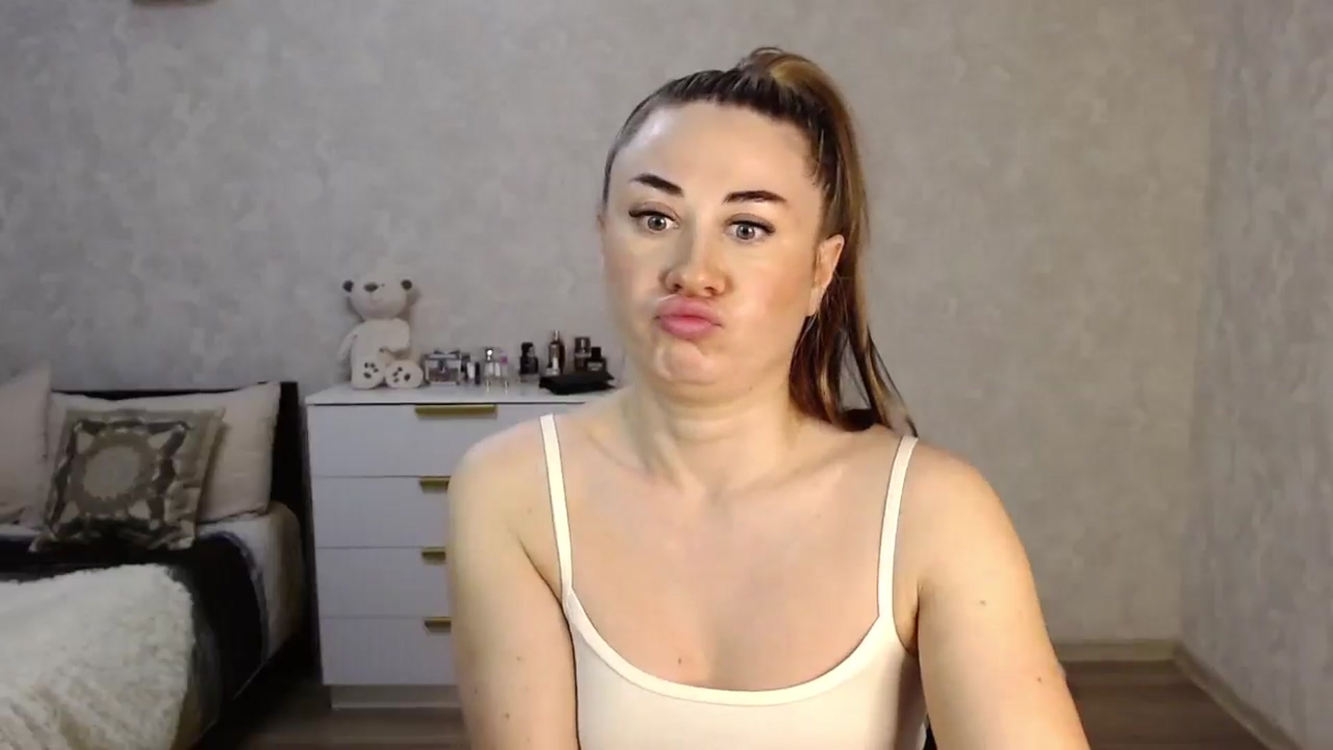 Gallery image thumbnail from SaintNicole's myfreecams stream on, 12/27/2025, 18:38 image 20 of 20