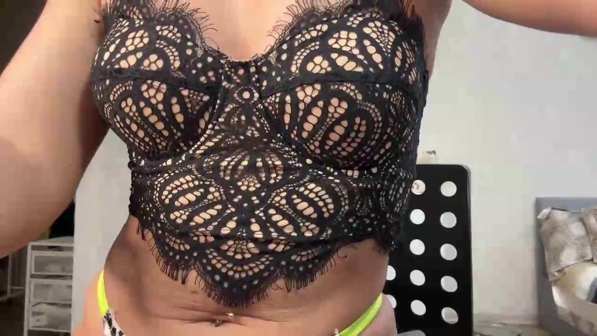 Gallery image thumbnail from SaintNicole's myfreecams stream on, 06/20/2026, 13:40 image 18 of 20