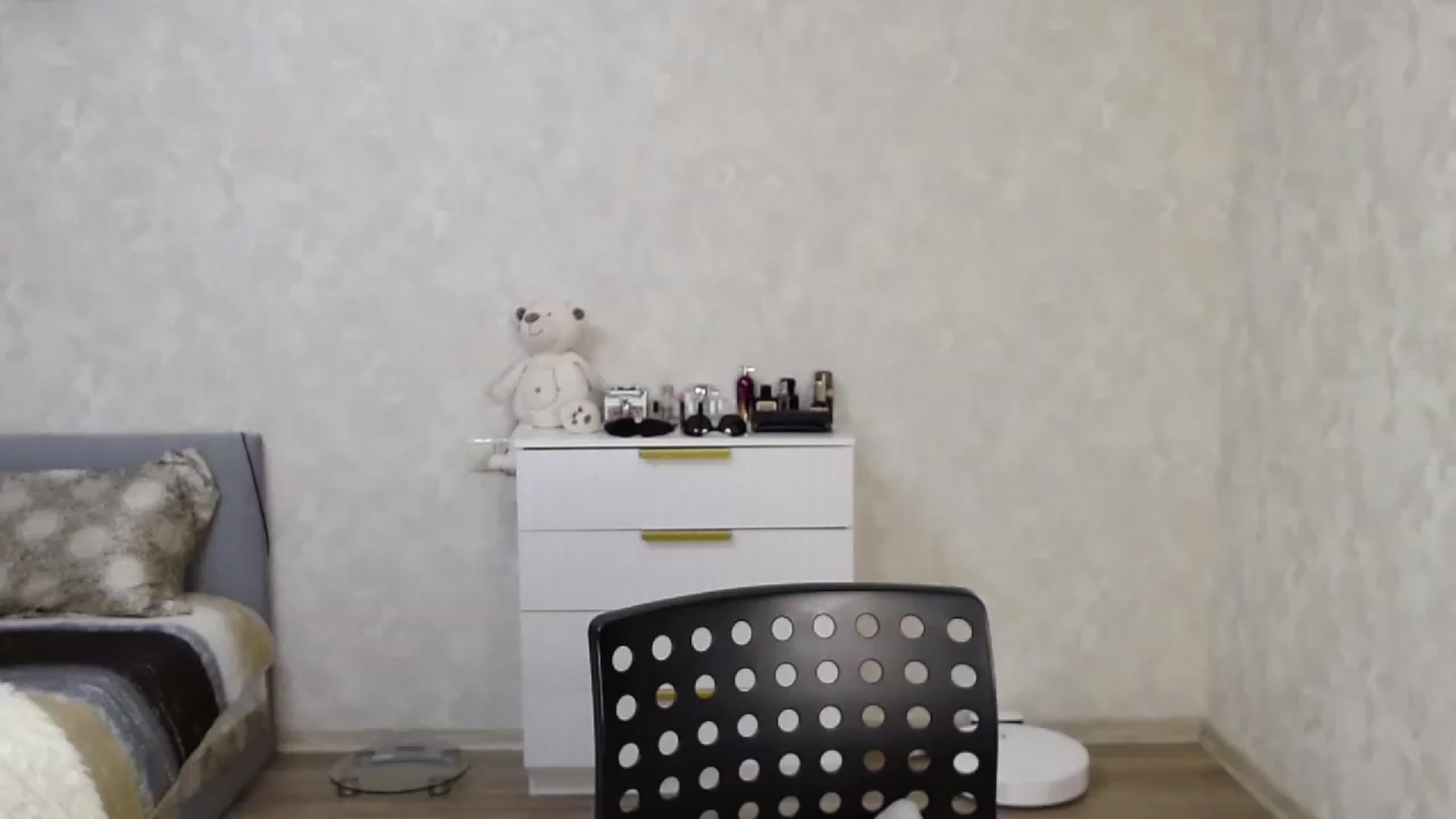 Gallery image thumbnail from SaintNicole's myfreecams stream on, 06/24/2026, 18:04 image 20 of 20