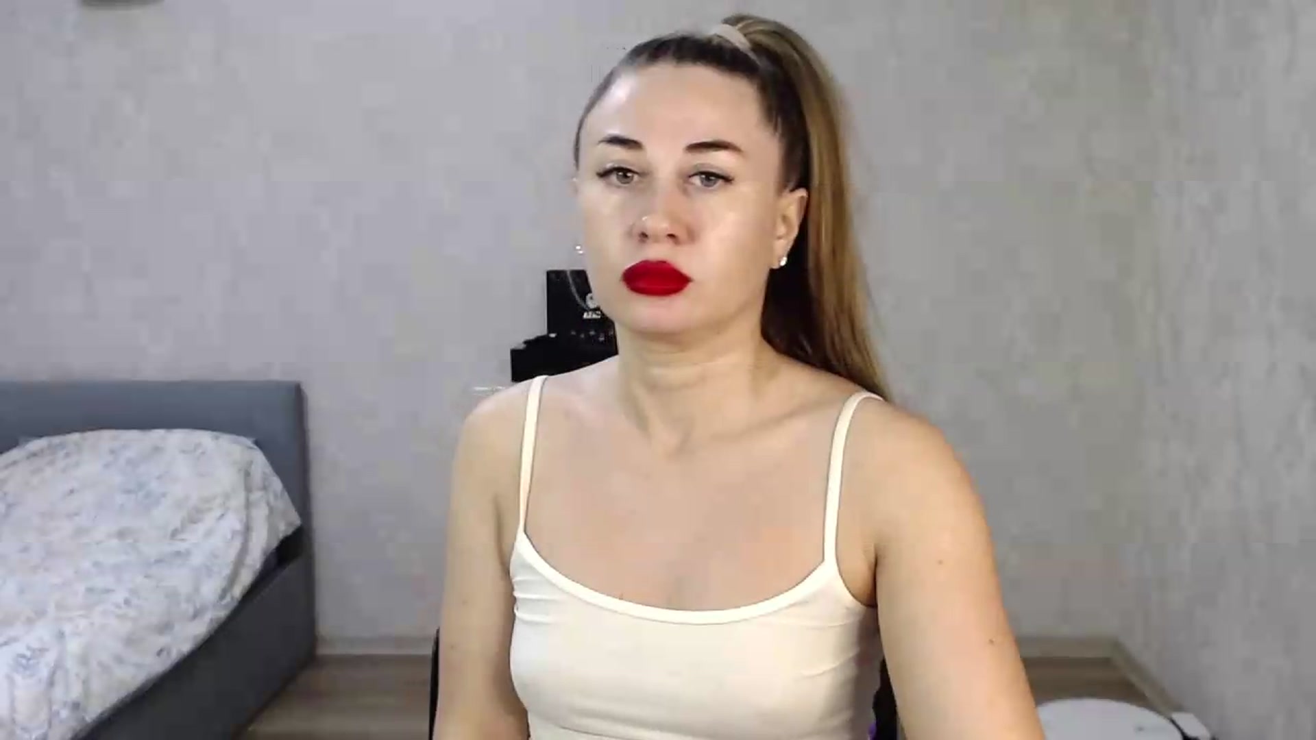 Gallery image thumbnail from SaintNicole's myfreecams stream on, 08/12/2026, 18:14 image 6 of 20