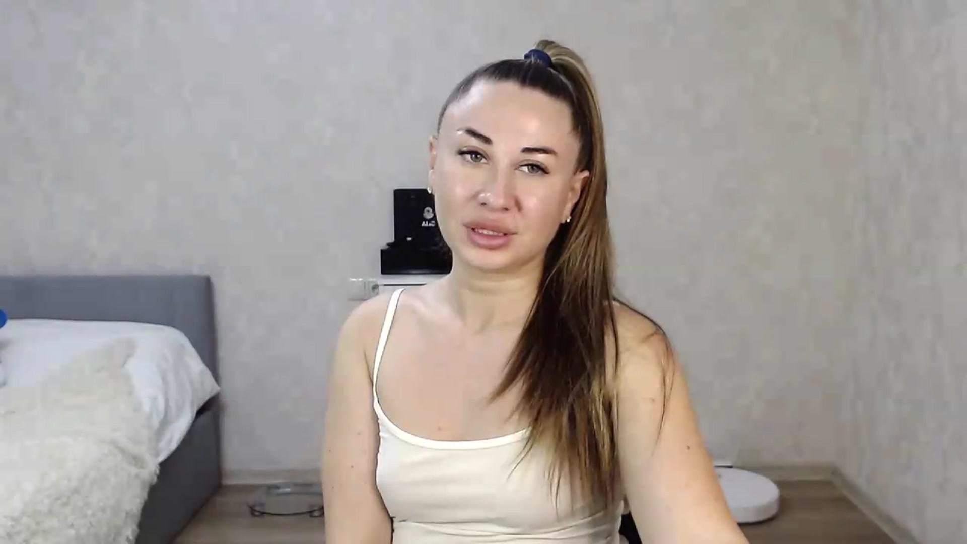 Gallery image thumbnail from SaintNicole's myfreecams stream on, 09/16/2026, 19:59 image 18 of 20