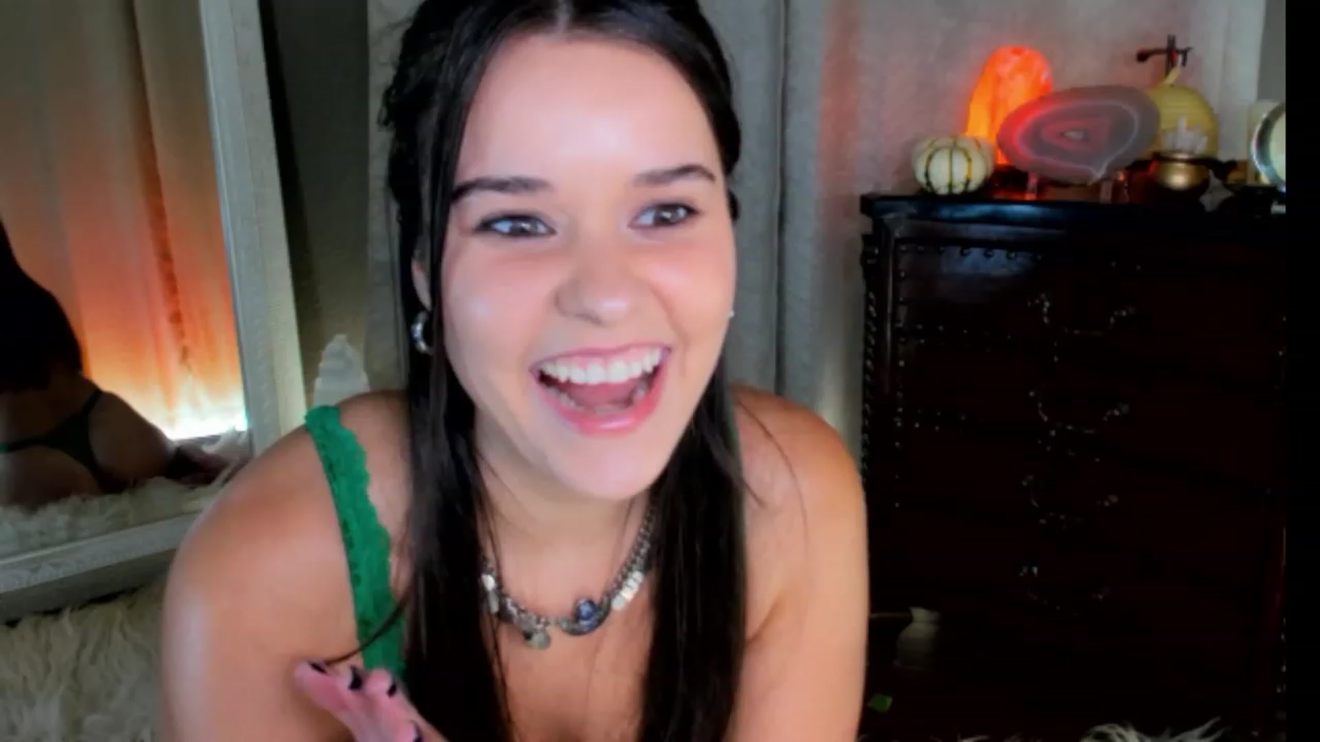 Gallery image thumbnail from SalenaStorm's myfreecams stream on, 11/15/2022, 04:06 image 18 of 20