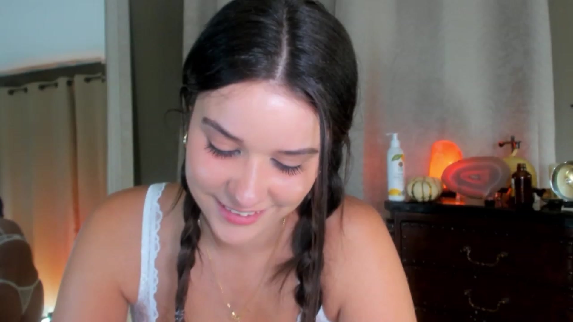 Gallery image thumbnail from SalenaStorm's myfreecams stream on, 11/21/2022, 04:41 image 6 of 20