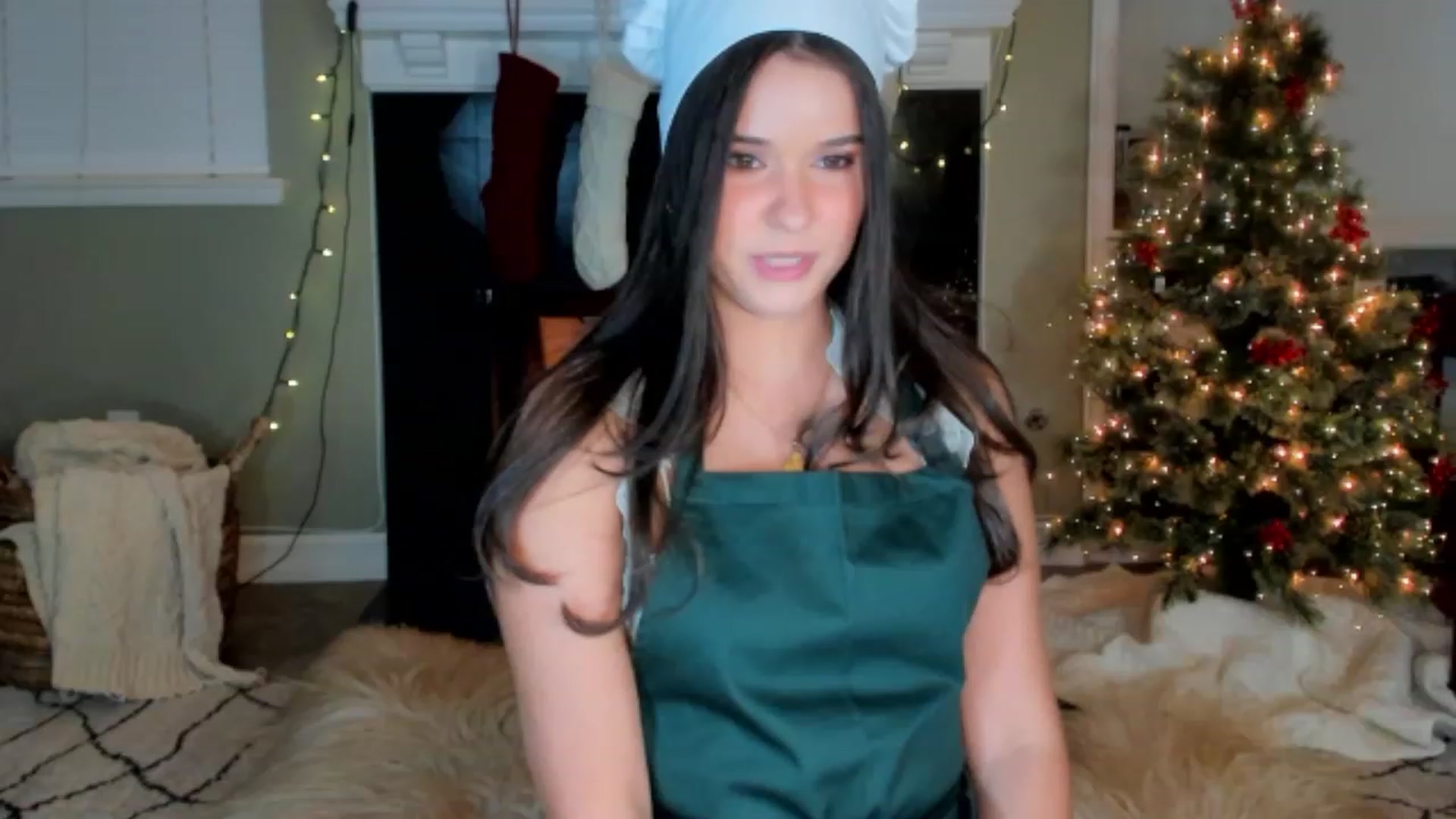 Gallery image thumbnail from SalenaStorm's myfreecams stream on, 12/18/2022, 04:50 image 6 of 20