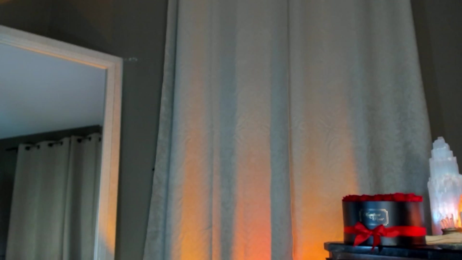 Gallery image thumbnail from SalenaStorm's myfreecams stream on, 05/02/2023, 03:34 image 1 of 20