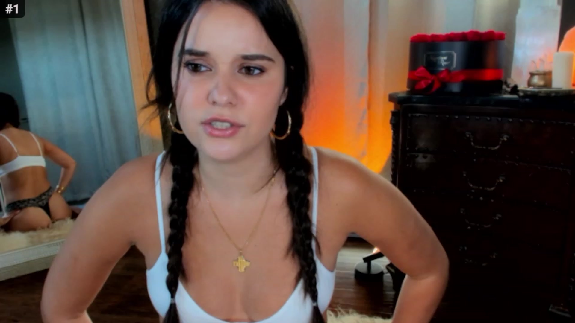 Gallery image thumbnail from SalenaStorm's myfreecams stream on, 08/04/2023, 01:40 image 15 of 20