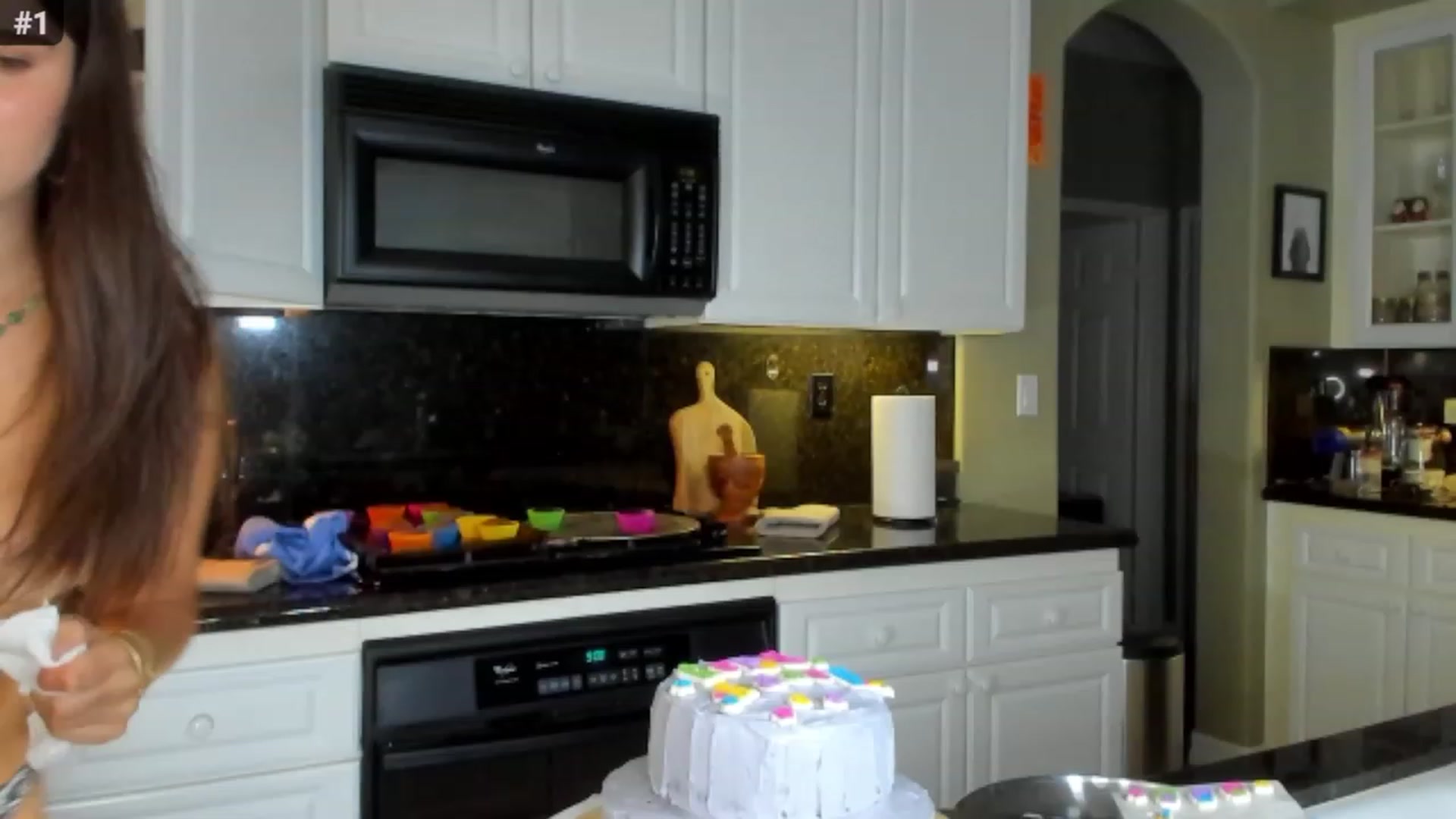 Gallery image thumbnail from SalenaStorm's myfreecams stream on, 08/12/2023, 04:17 image 19 of 20