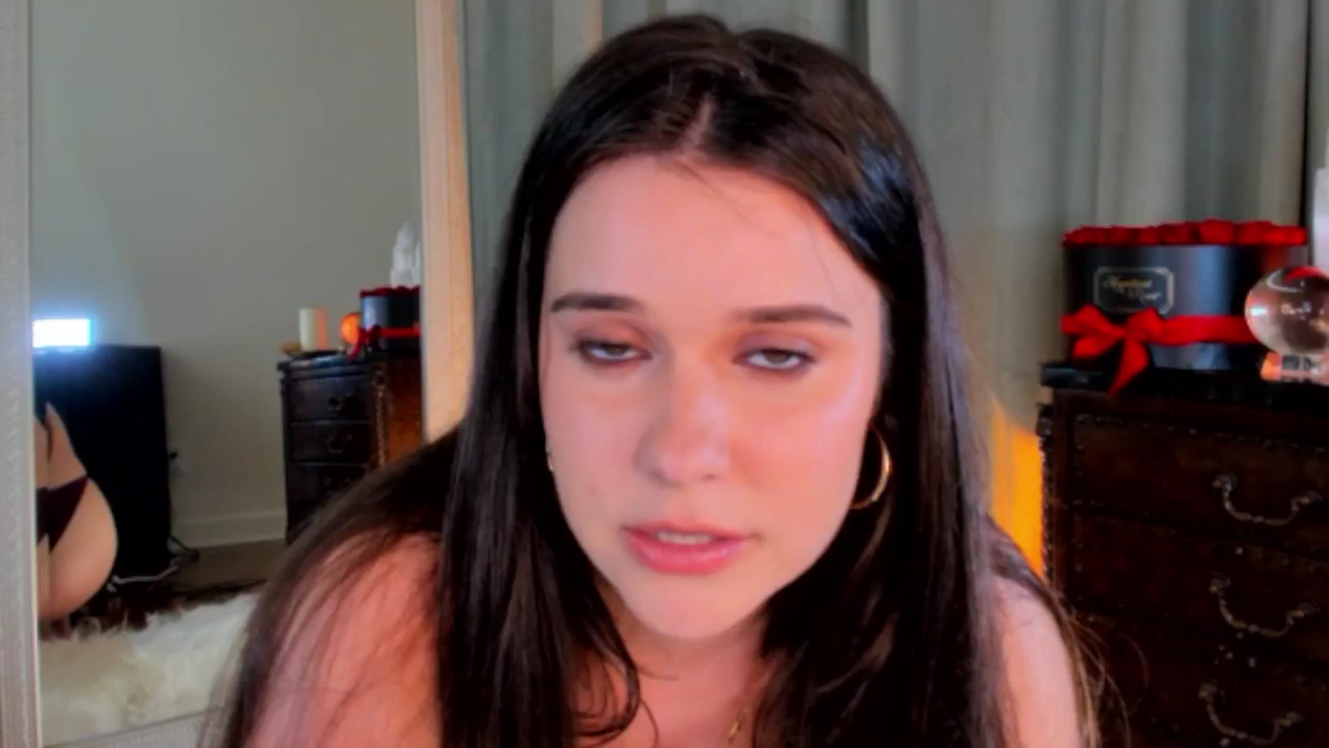 Gallery image thumbnail from SalenaStorm's myfreecams stream on, 02/05/2024, 04:33 image 18 of 20