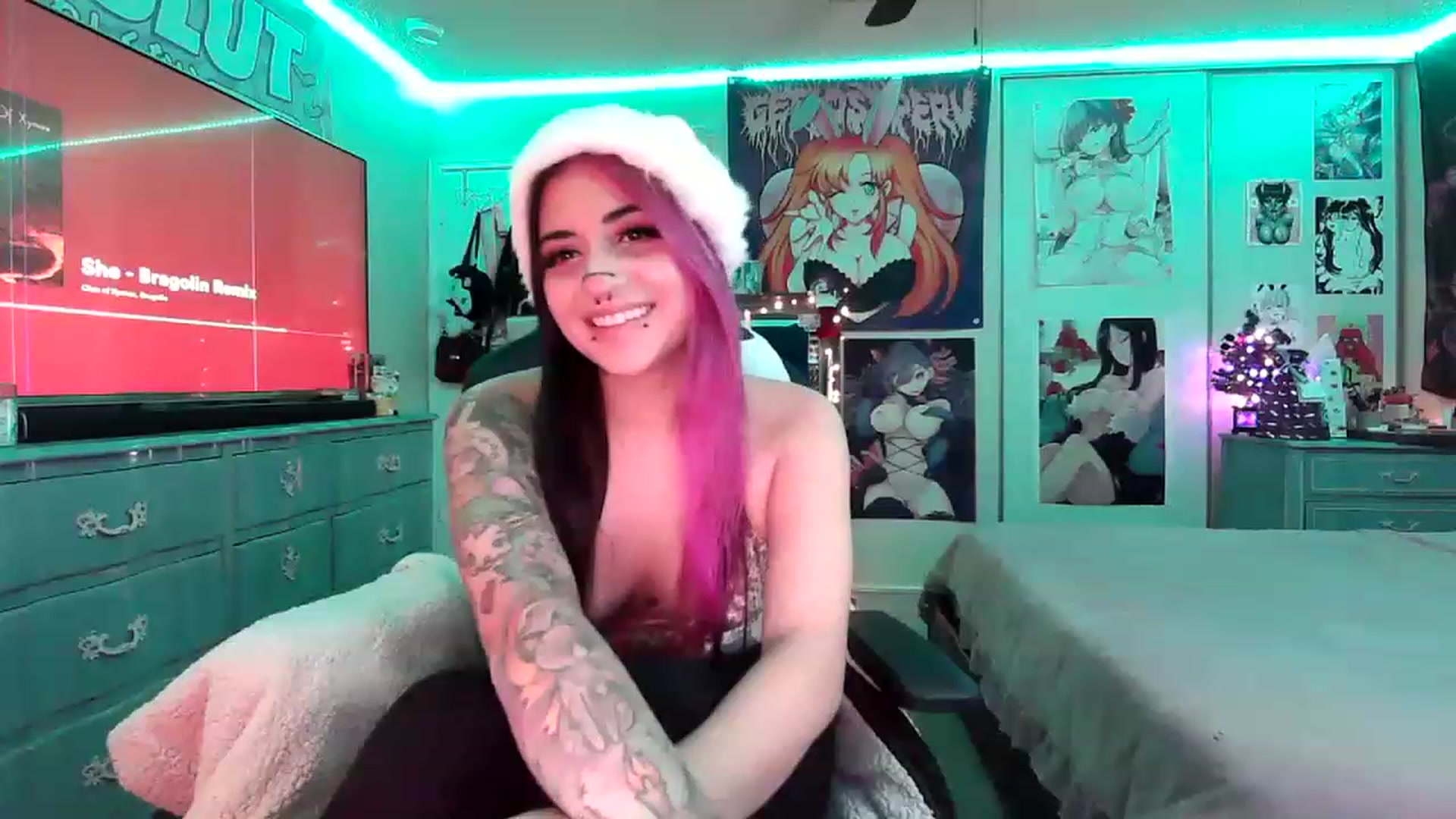 Gallery image thumbnail from Sallylyn's myfreecams stream on, 12/26/2022, 05:58 image 3 of 20