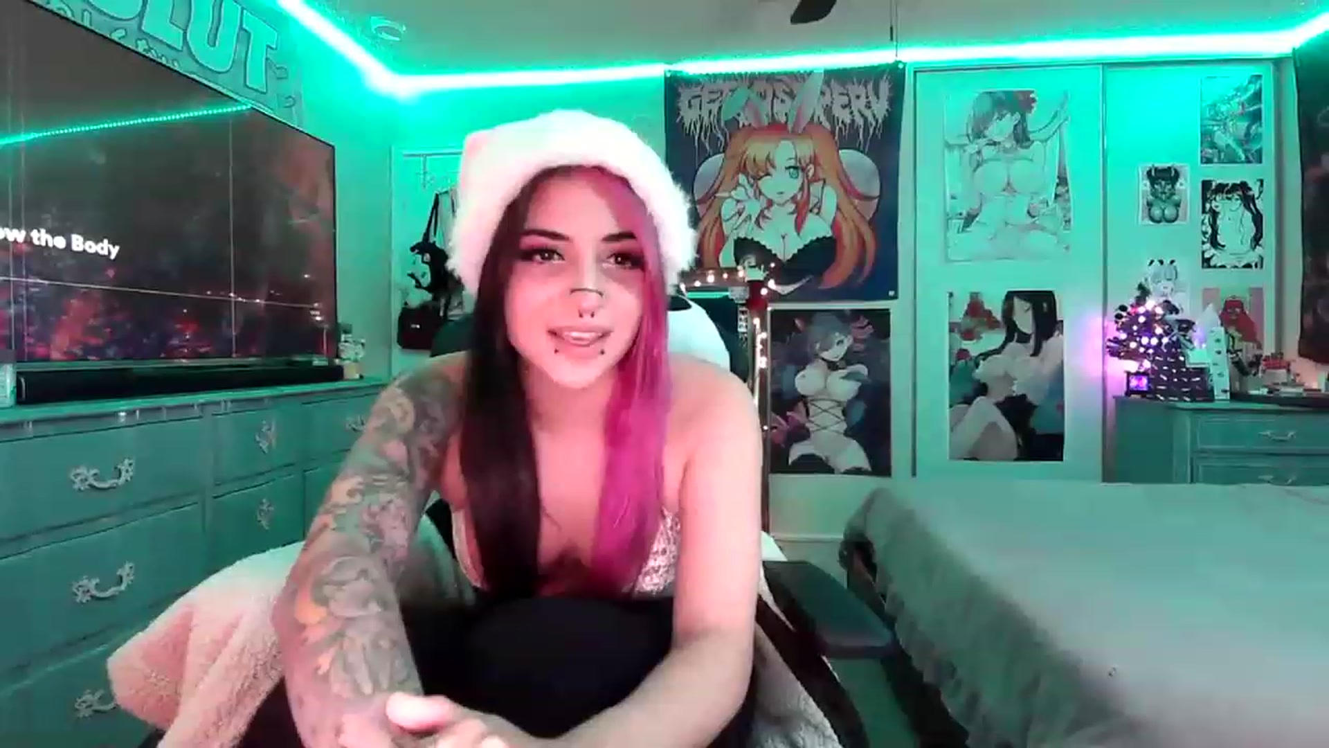 Gallery image thumbnail from Sallylyn's myfreecams stream on, 12/26/2022, 05:58 image 5 of 20