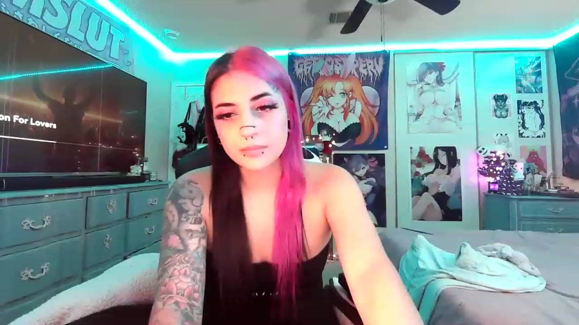 Gallery image thumbnail from Sallylyn's myfreecams stream on, 12/27/2022, 06:45 image 5 of 20