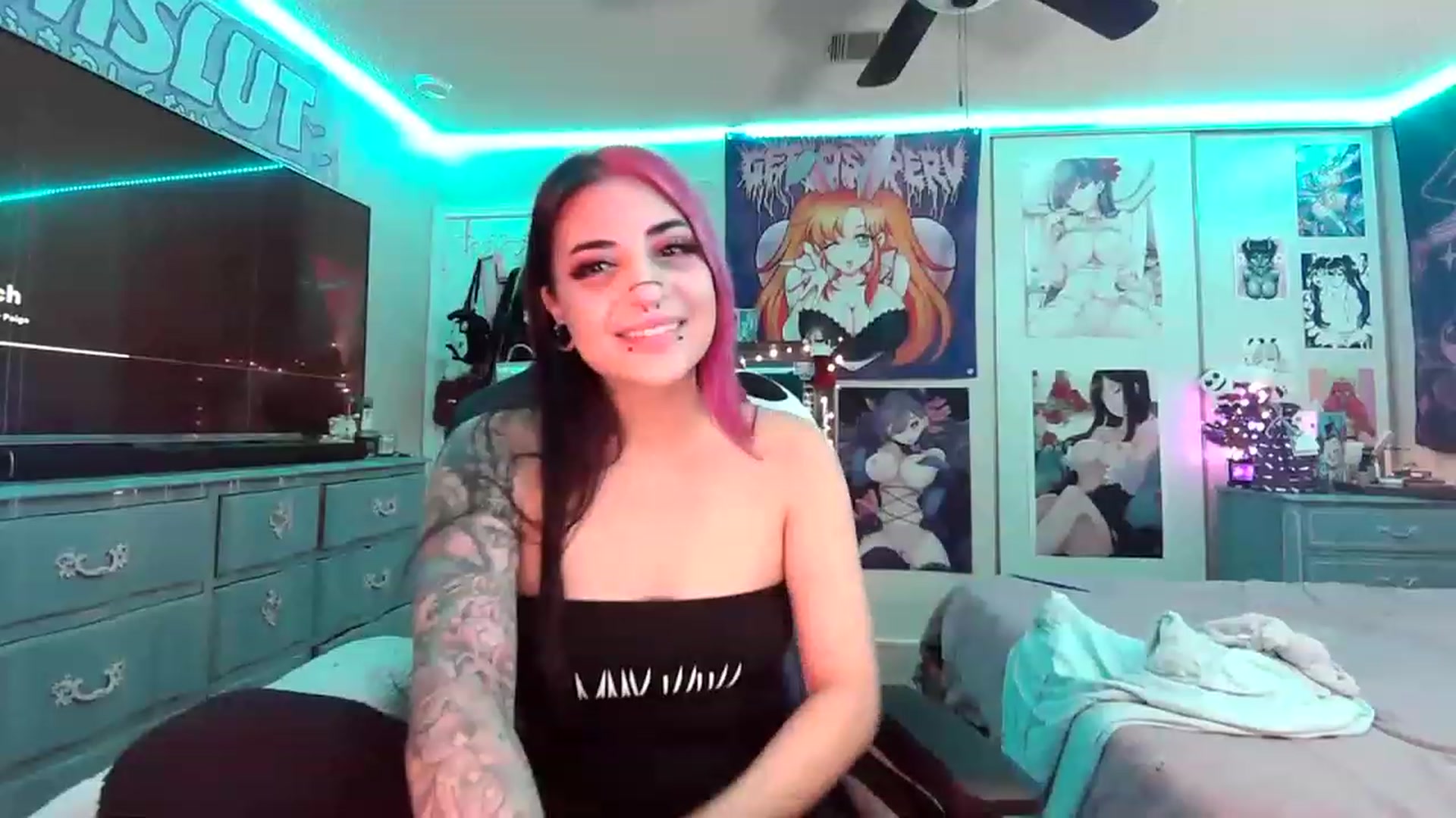 Gallery image thumbnail from Sallylyn's myfreecams stream on, 12/27/2022, 06:45 image 2 of 20