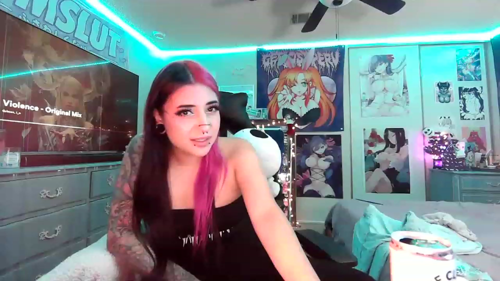Gallery image thumbnail from Sallylyn's myfreecams stream on, 12/27/2022, 06:45 image 13 of 20