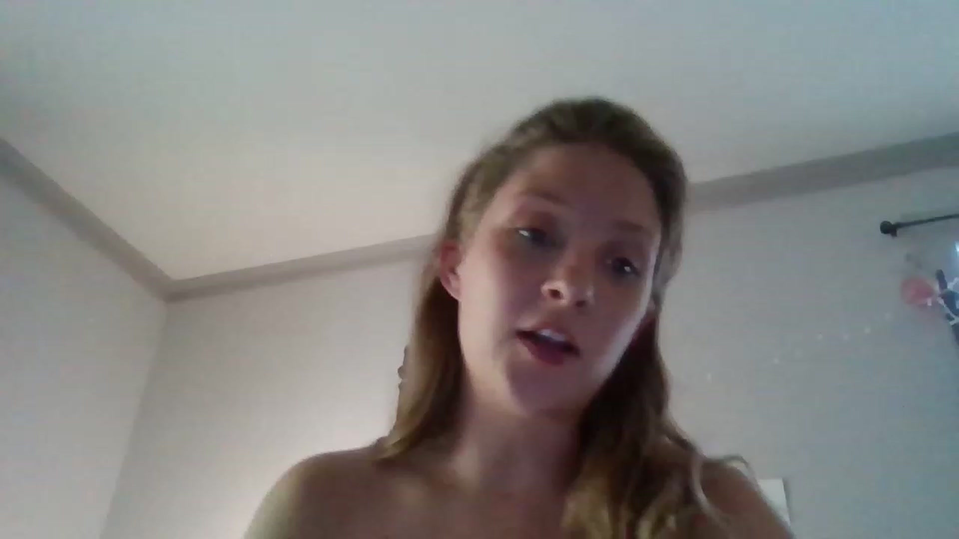 Gallery image thumbnail from Sallywalker2's myfreecams stream on, 06/05/2023, 15:04 image 13 of 20