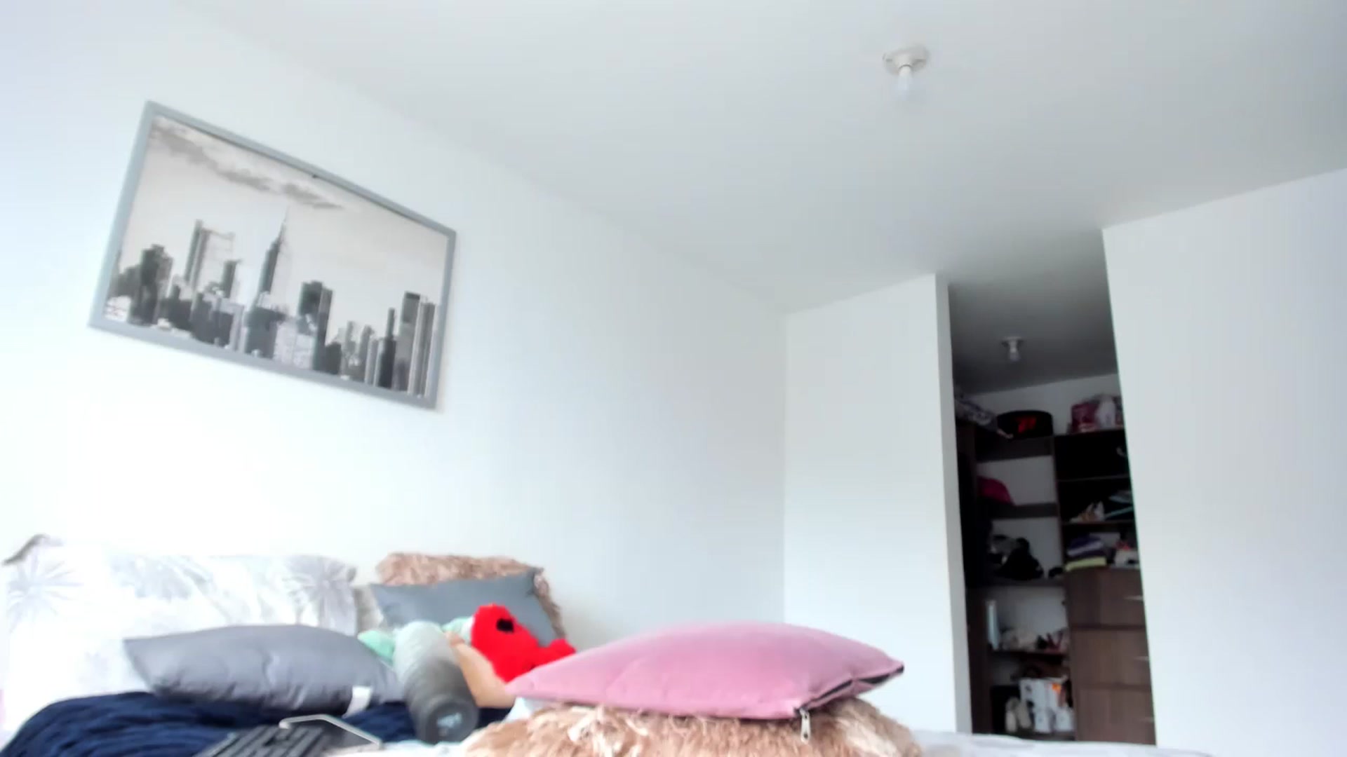 Gallery image thumbnail from Salogarces's myfreecams stream on, 11/22/2022, 16:11 image 13 of 20