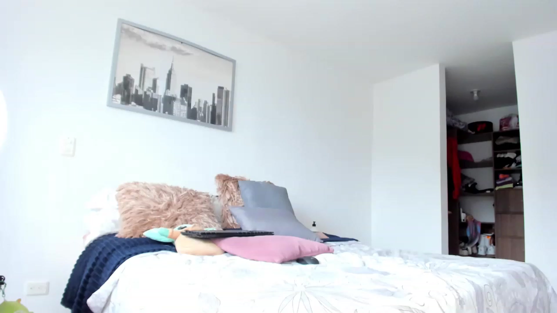 Gallery image thumbnail from Salogarces's myfreecams stream on, 11/25/2022, 16:22 image 4 of 20