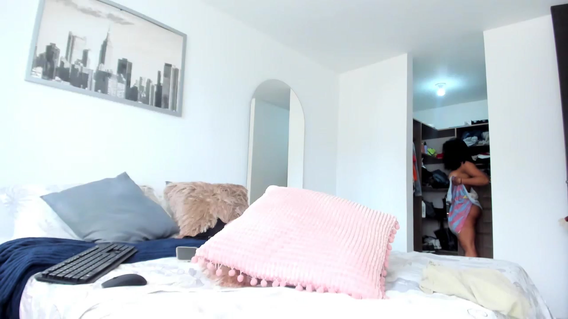 Gallery image thumbnail from Salogarces's myfreecams stream on, 12/22/2022, 20:11 image 13 of 20
