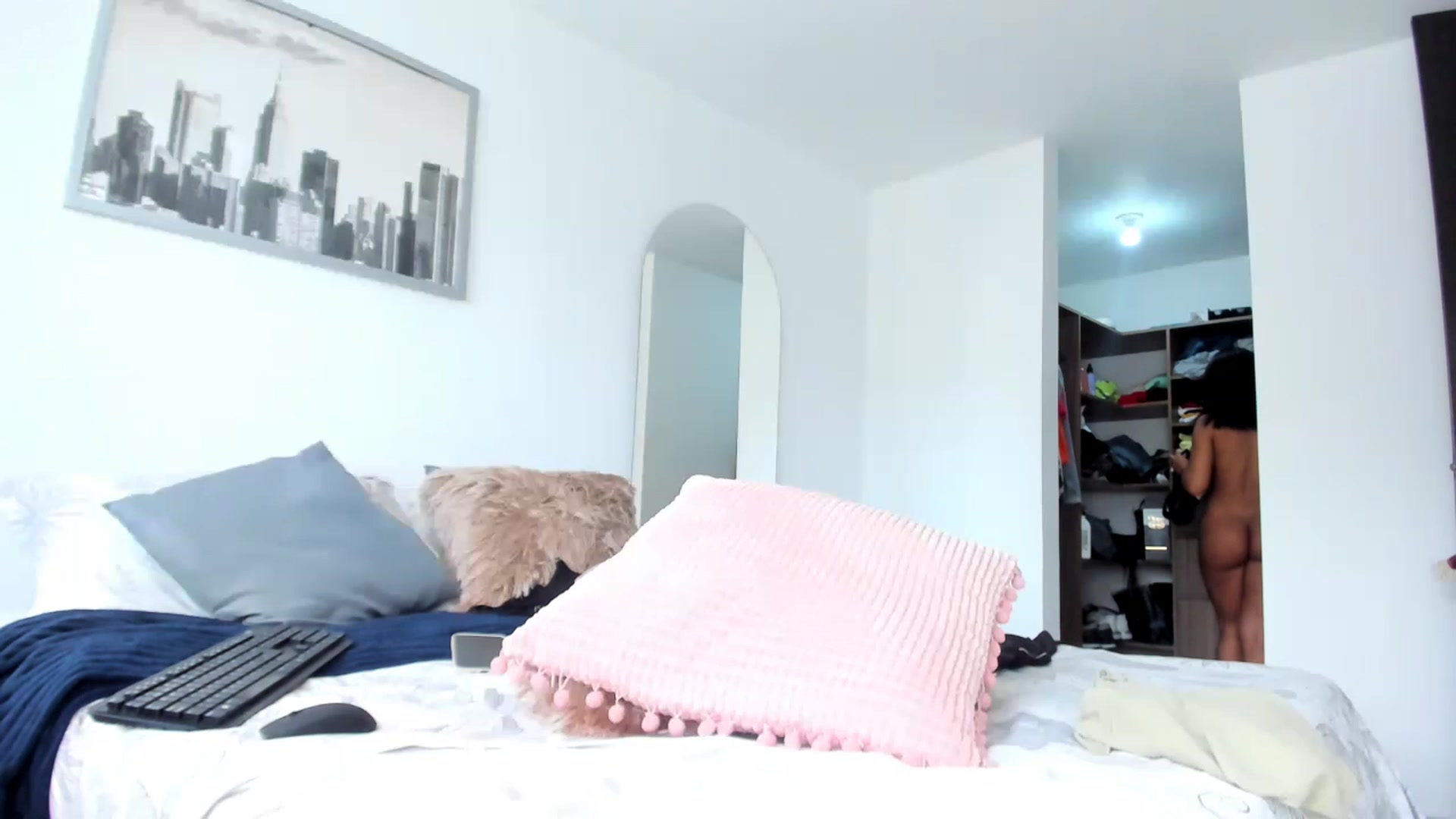 Gallery image thumbnail from Salogarces's myfreecams stream on, 12/22/2022, 20:11 image 14 of 20
