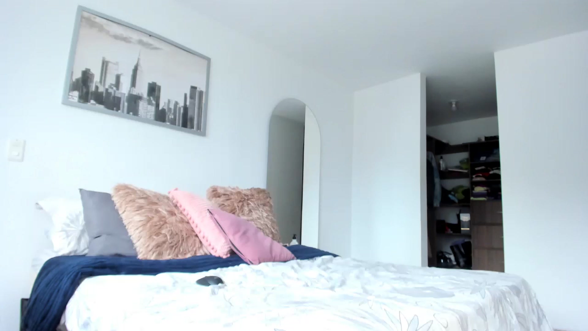 Gallery image thumbnail from Salogarces's myfreecams stream on, 12/26/2022, 17:25 image 4 of 20