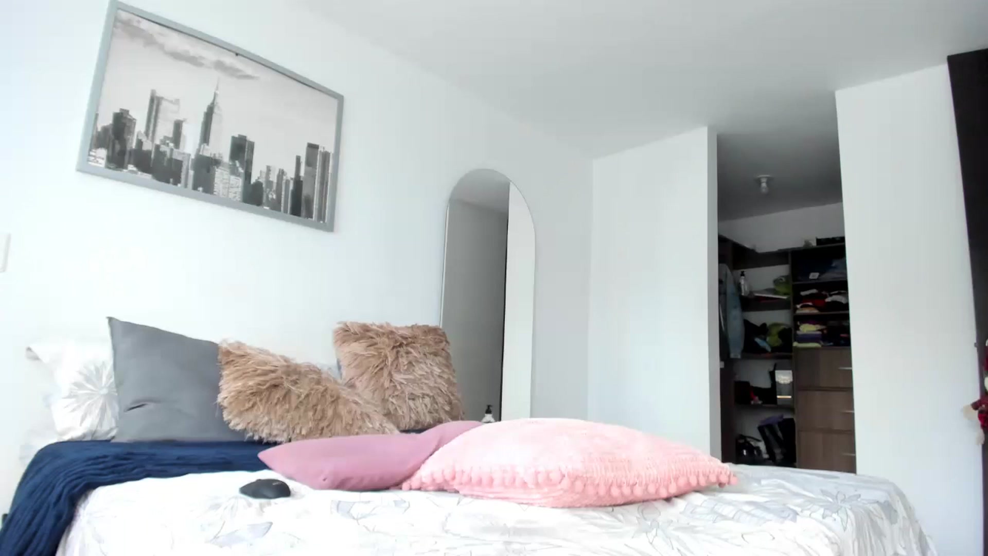 Gallery image thumbnail from Salogarces's myfreecams stream on, 12/26/2022, 20:23 image 2 of 20