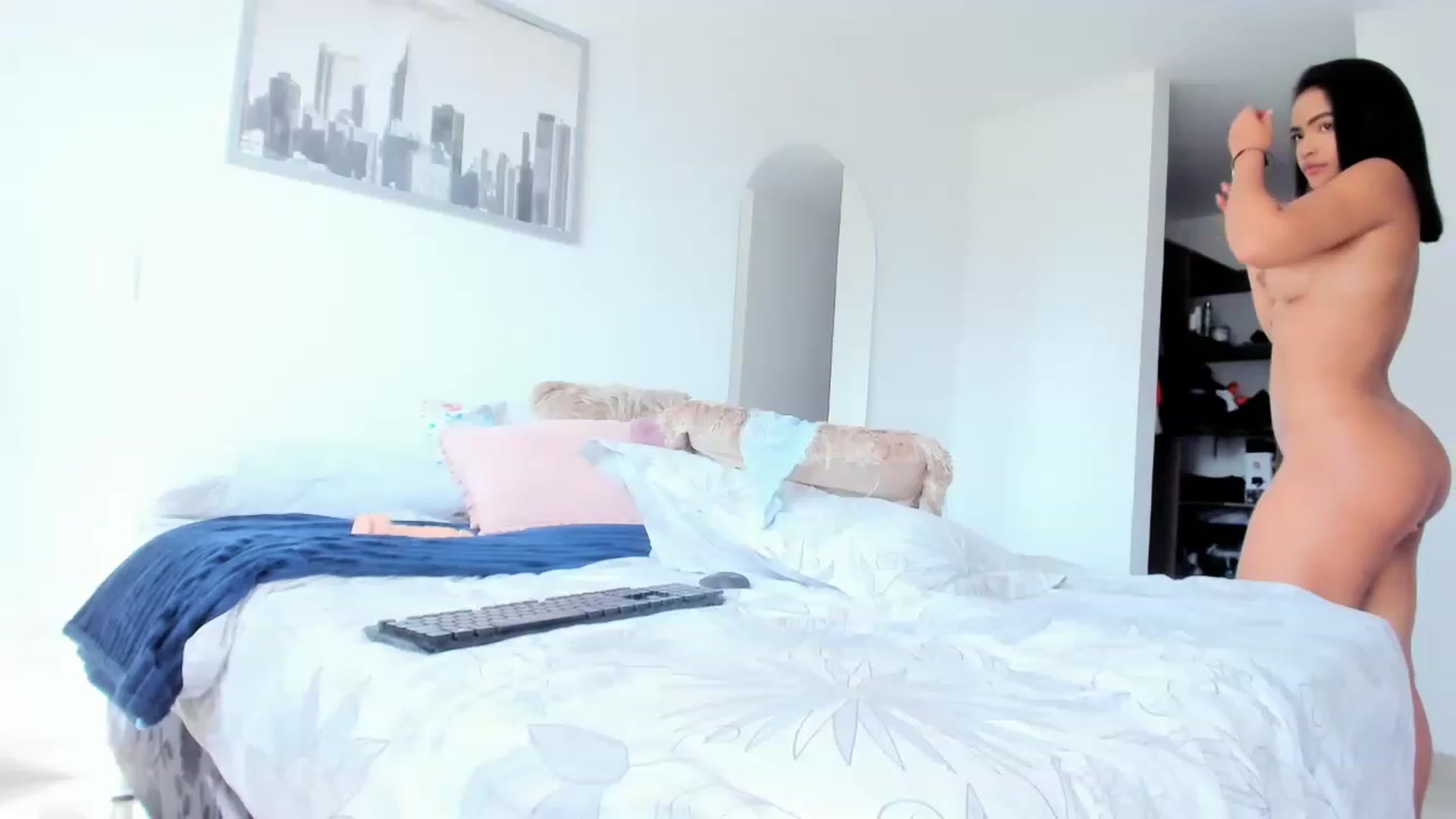 Gallery image thumbnail from Salogarces's myfreecams stream on, 01/28/2023, 15:26 image 10 of 20