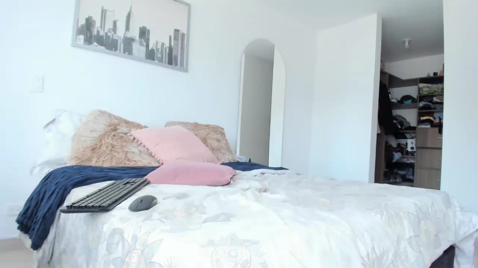 Gallery image thumbnail from Salogarces's myfreecams stream on, 02/07/2023, 19:33 image 3 of 20