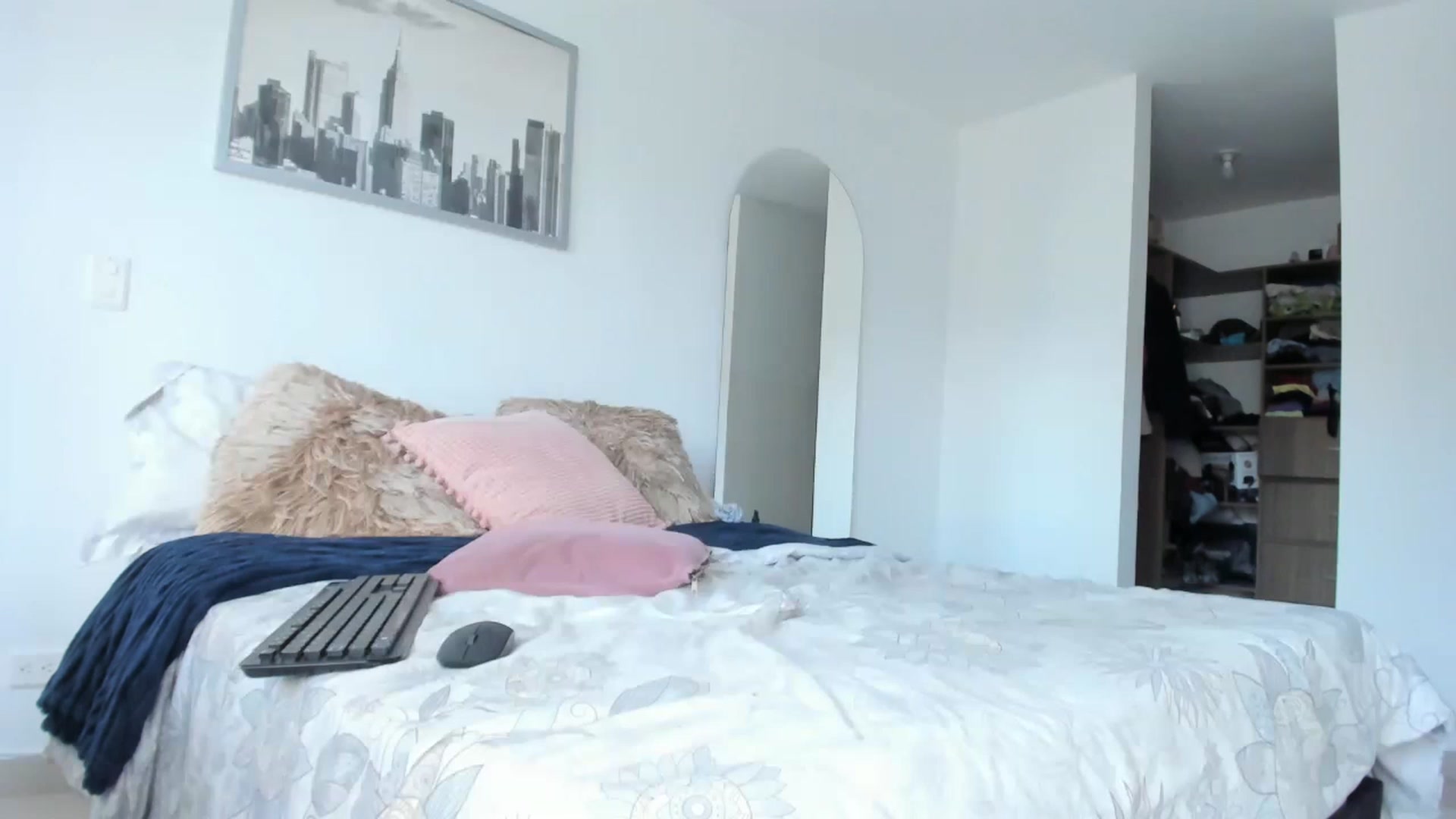 Gallery image thumbnail from Salogarces's myfreecams stream on, 02/07/2023, 19:33 image 19 of 20