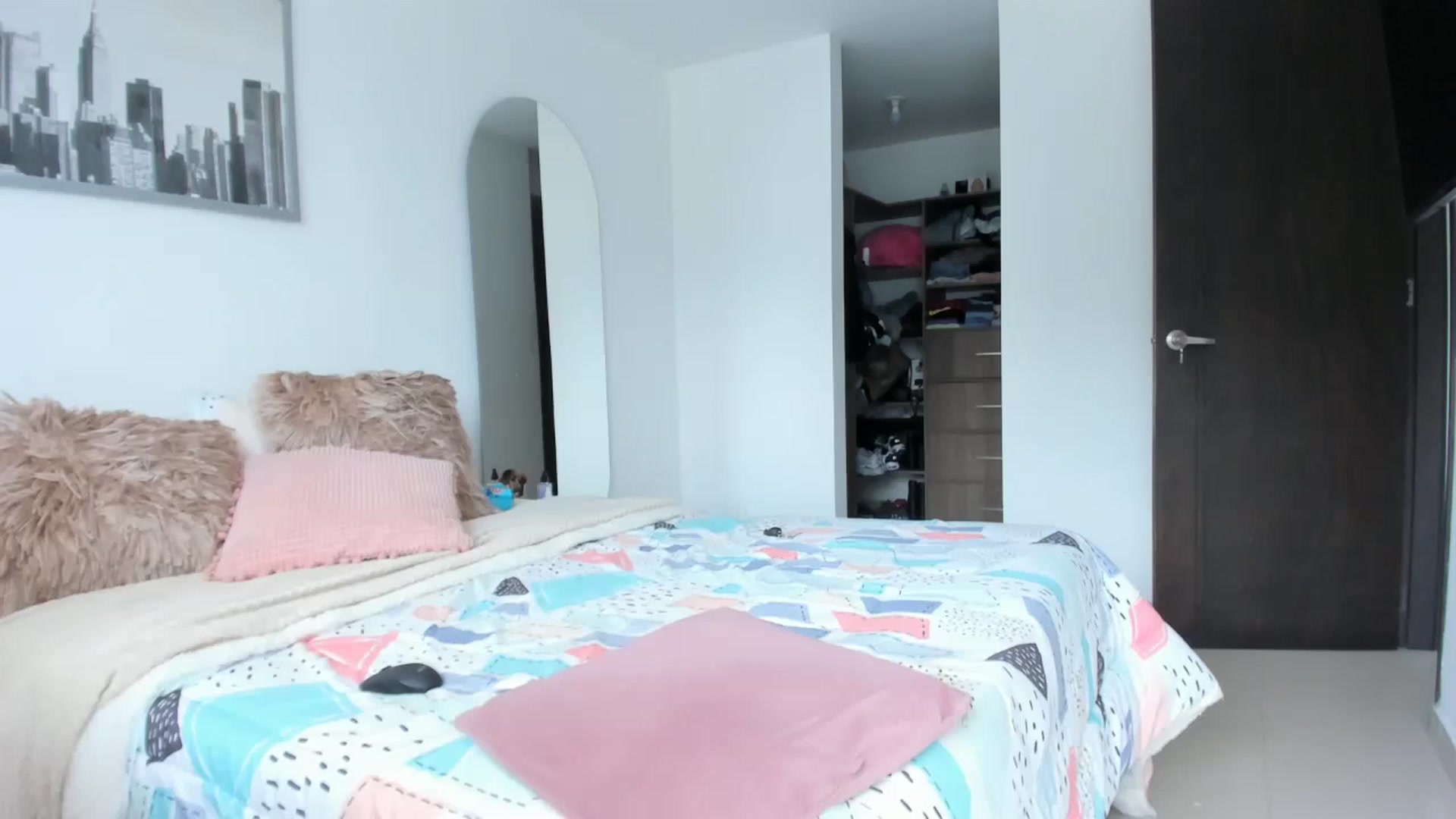 Gallery image thumbnail from Salogarces's myfreecams stream on, 02/20/2023, 18:35 image 4 of 20