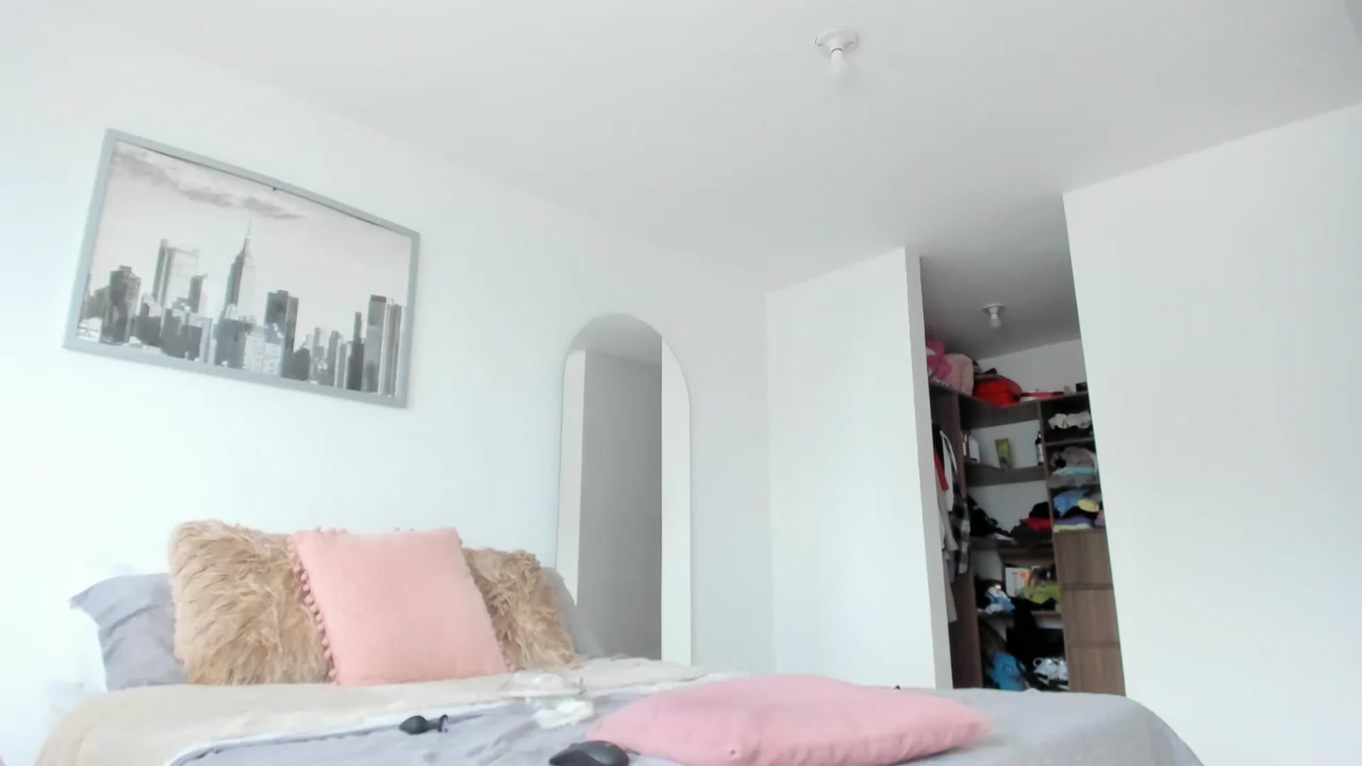 Gallery image thumbnail from Salogarces's myfreecams stream on, 03/14/2023, 16:16 image 6 of 20