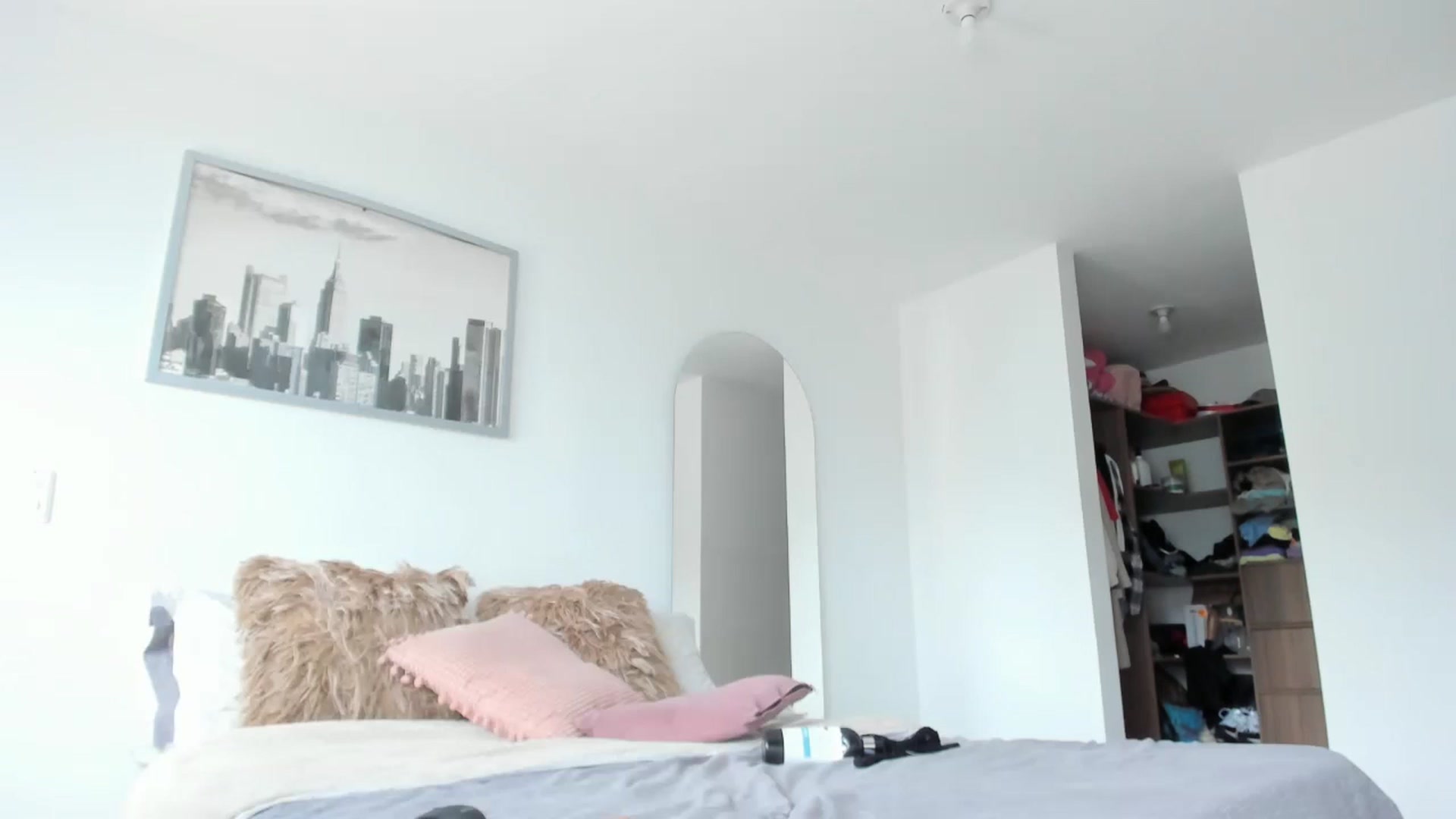 Gallery image thumbnail from Salogarces's myfreecams stream on, 03/15/2023, 20:23 image 13 of 20