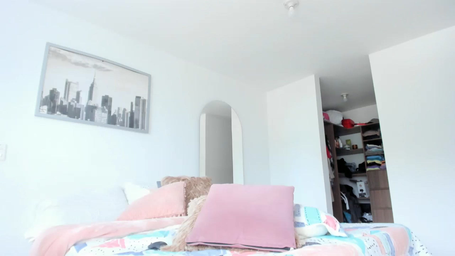 Gallery image thumbnail from Salogarces's myfreecams stream on, 03/16/2023, 19:22 image 17 of 20