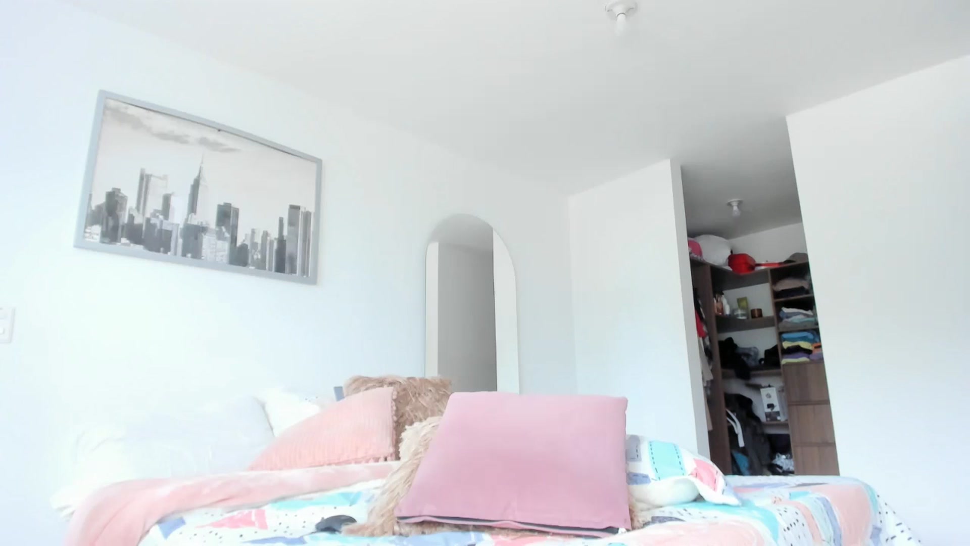 Gallery image thumbnail from Salogarces's myfreecams stream on, 03/16/2023, 19:22 image 18 of 20