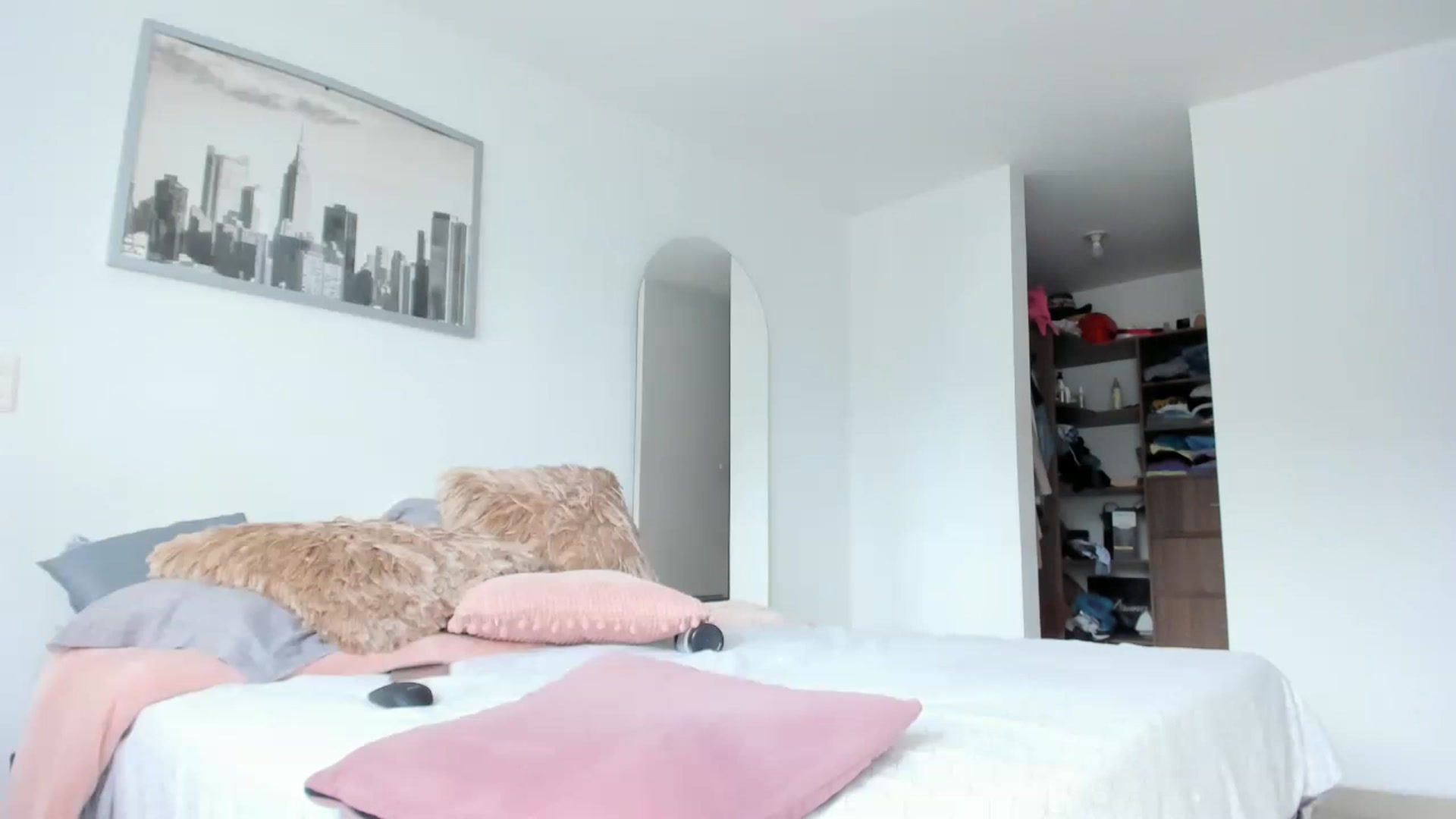Gallery image thumbnail from Salogarces's myfreecams stream on, 03/29/2023, 19:12 image 1 of 20