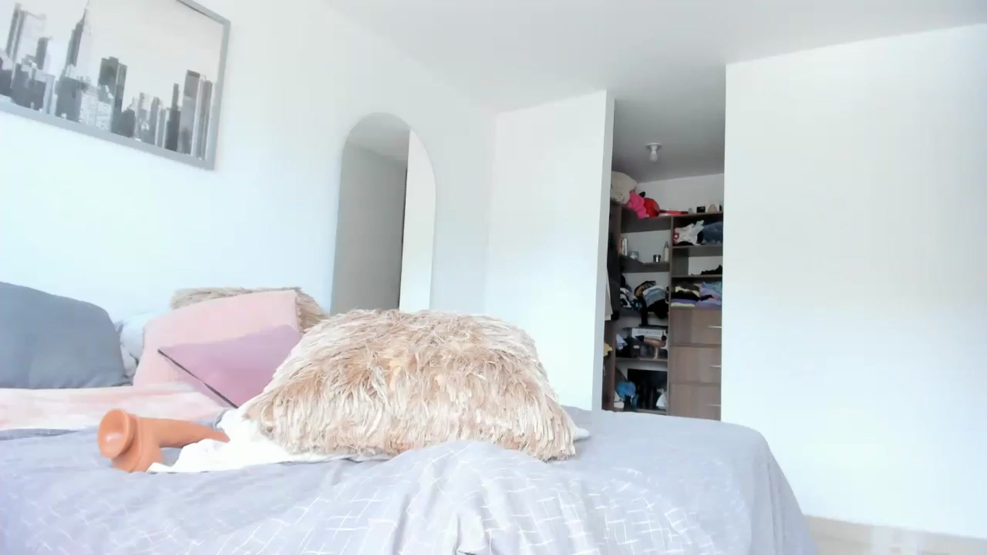 Gallery image thumbnail from Salogarces's myfreecams stream on, 04/03/2023, 17:56 image 7 of 20