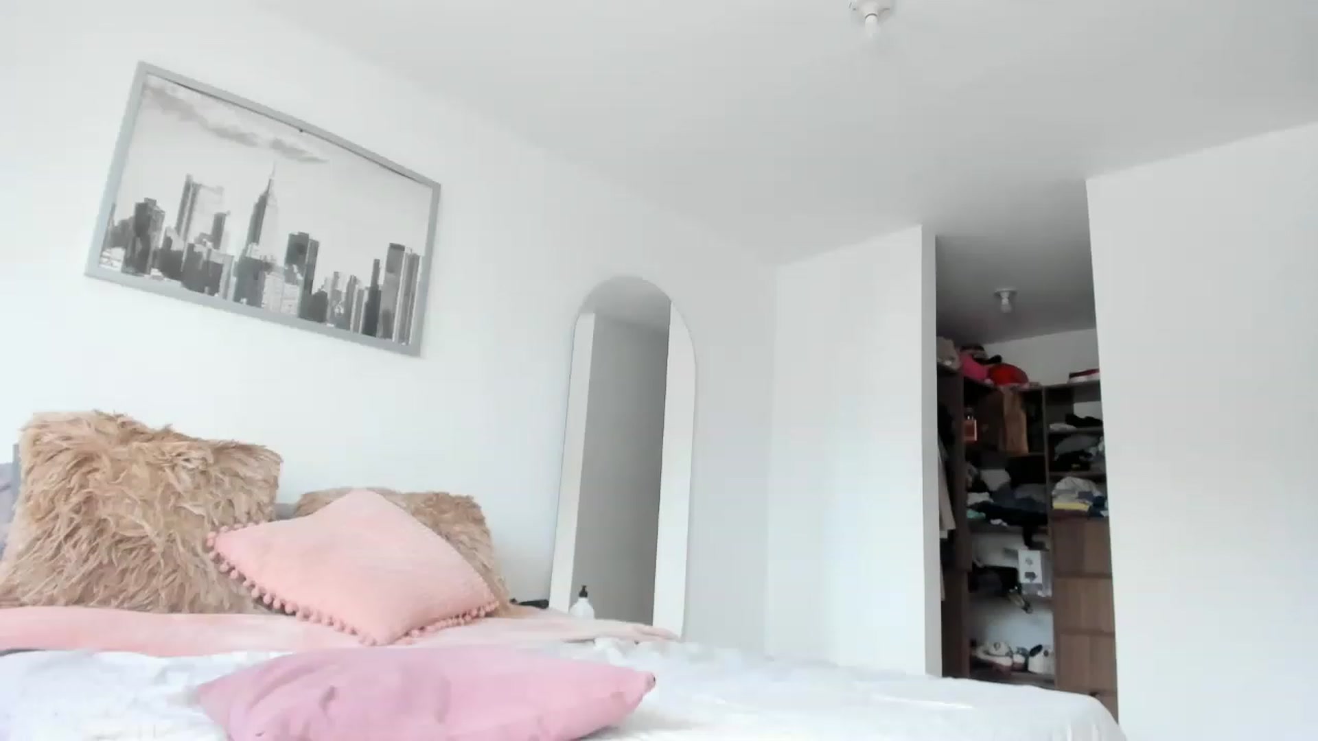 Gallery image thumbnail from Salogarces's myfreecams stream on, 04/13/2023, 20:04 image 16 of 20