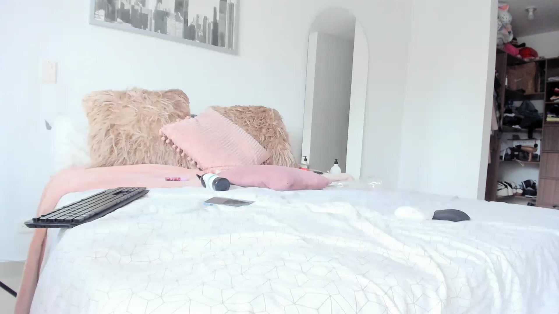 Gallery image thumbnail from Salogarces's myfreecams stream on, 04/14/2023, 17:37 image 6 of 20