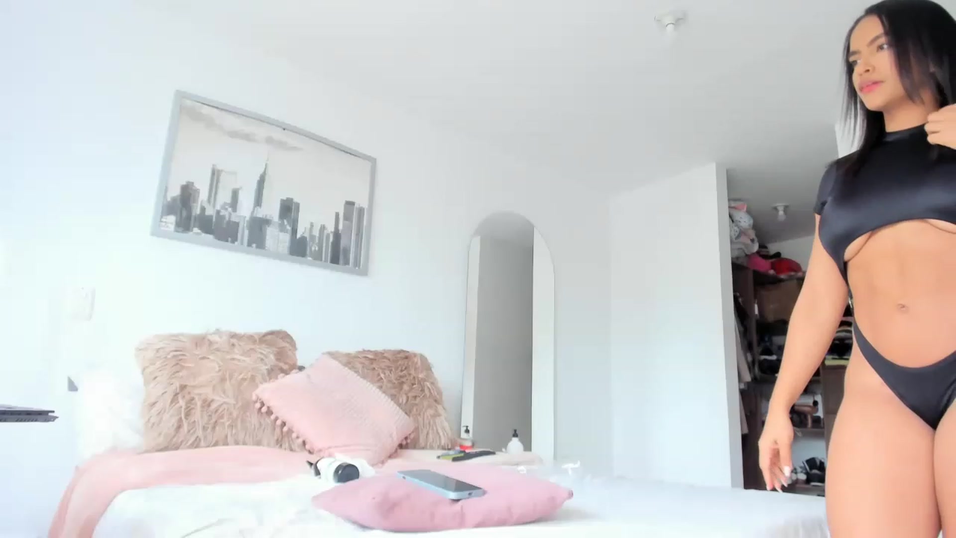 Gallery image thumbnail from Salogarces's myfreecams stream on, 04/14/2023, 17:37 image 15 of 20