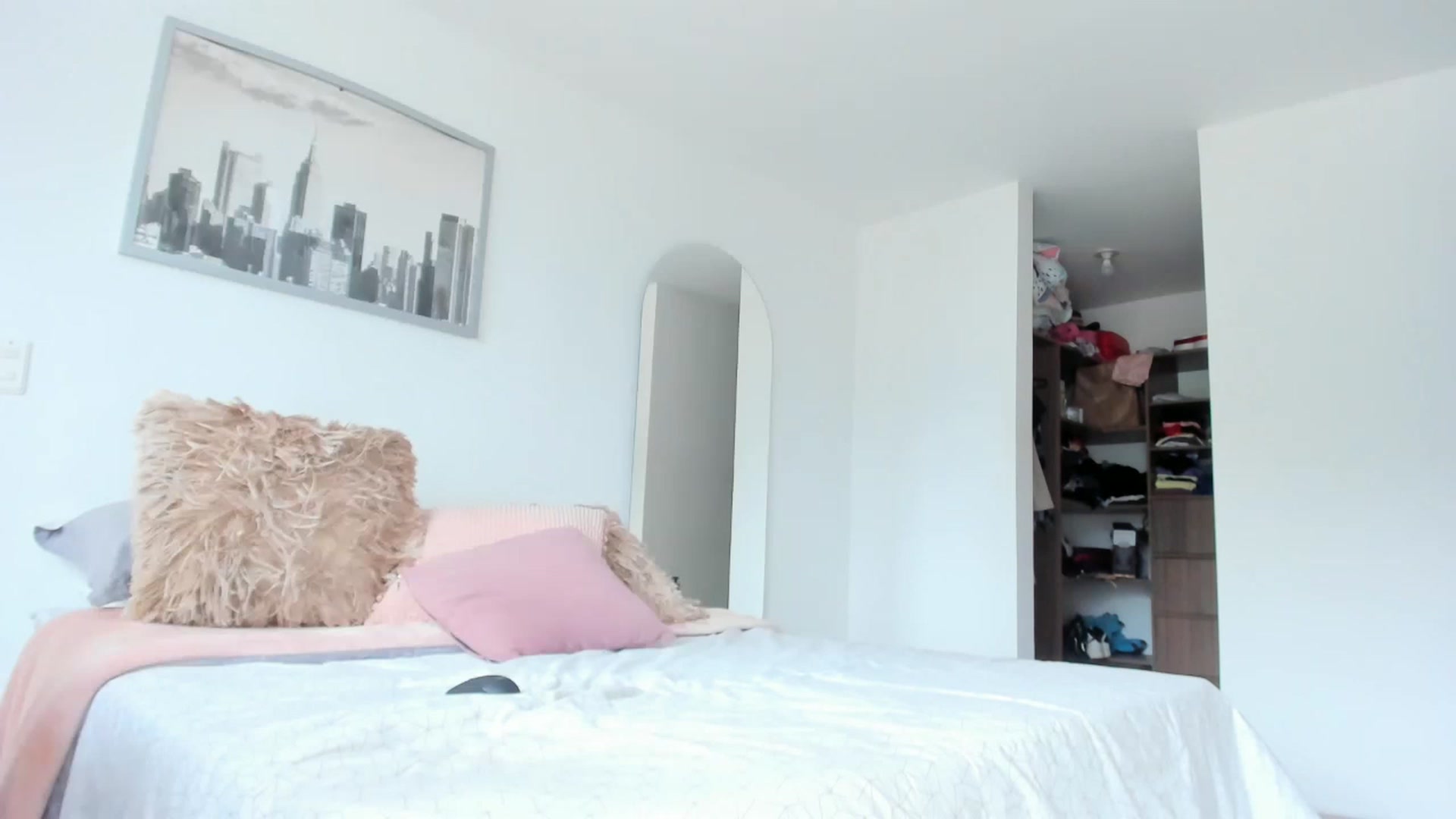 Gallery image thumbnail from Salogarces's myfreecams stream on, 04/16/2023, 16:52 image 2 of 20