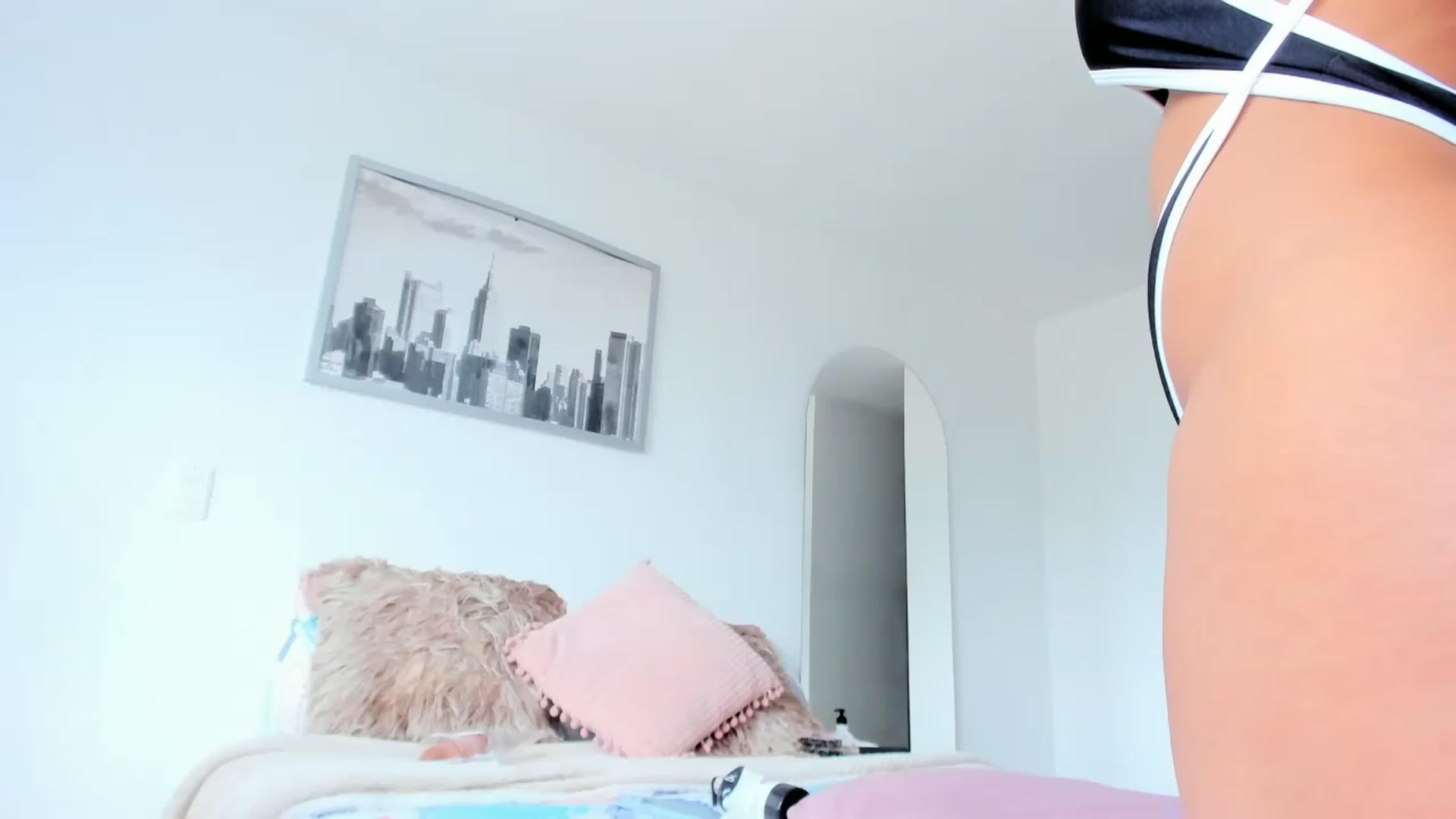 Gallery image thumbnail from Salogarces's myfreecams stream on, 04/17/2023, 16:54 image 17 of 20