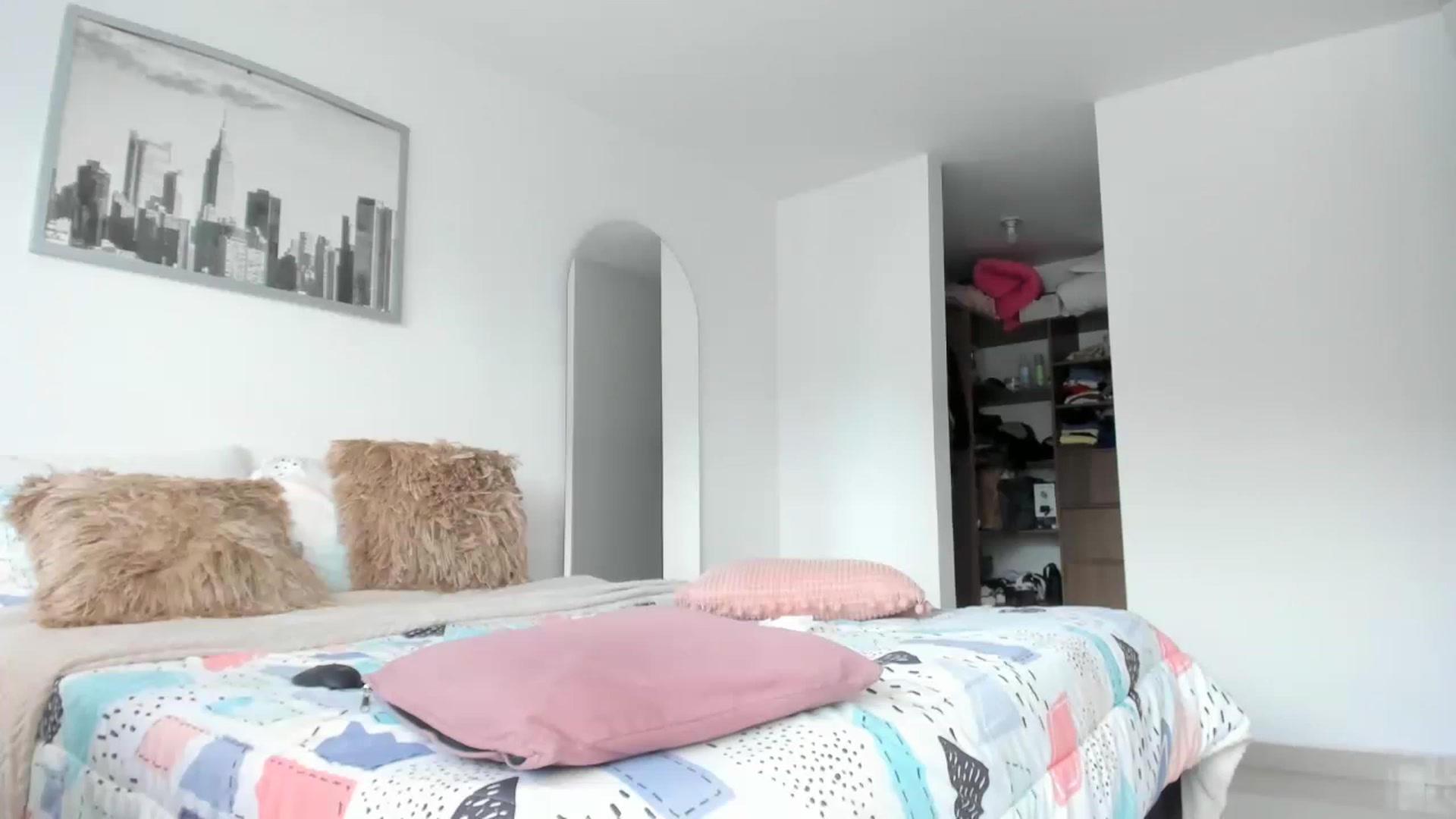 Gallery image thumbnail from Salogarces's myfreecams stream on, 04/26/2023, 19:07 image 18 of 20