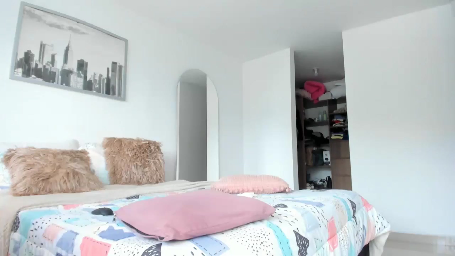 Gallery image thumbnail from Salogarces's myfreecams stream on, 04/26/2023, 19:07 image 17 of 20