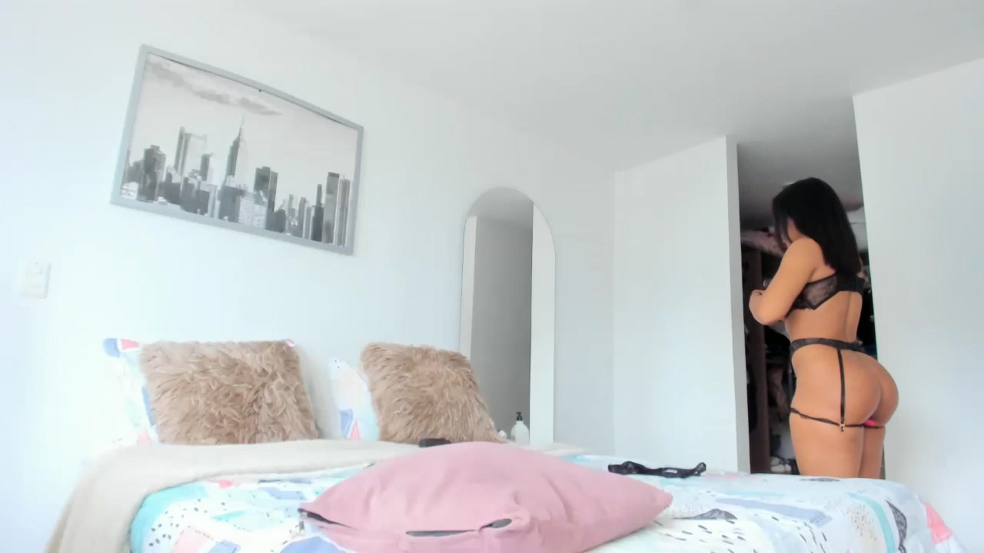 Gallery image thumbnail from Salogarces's myfreecams stream on, 04/29/2023, 15:36 image 15 of 20