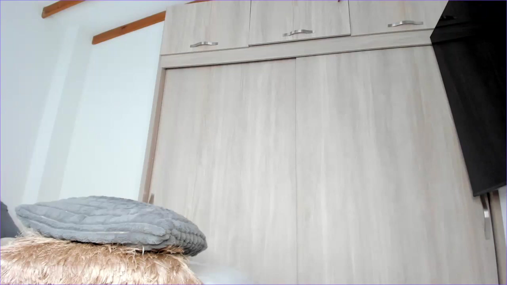 Gallery image thumbnail from Salogarces's myfreecams stream on, 07/21/2023, 19:55 image 10 of 20